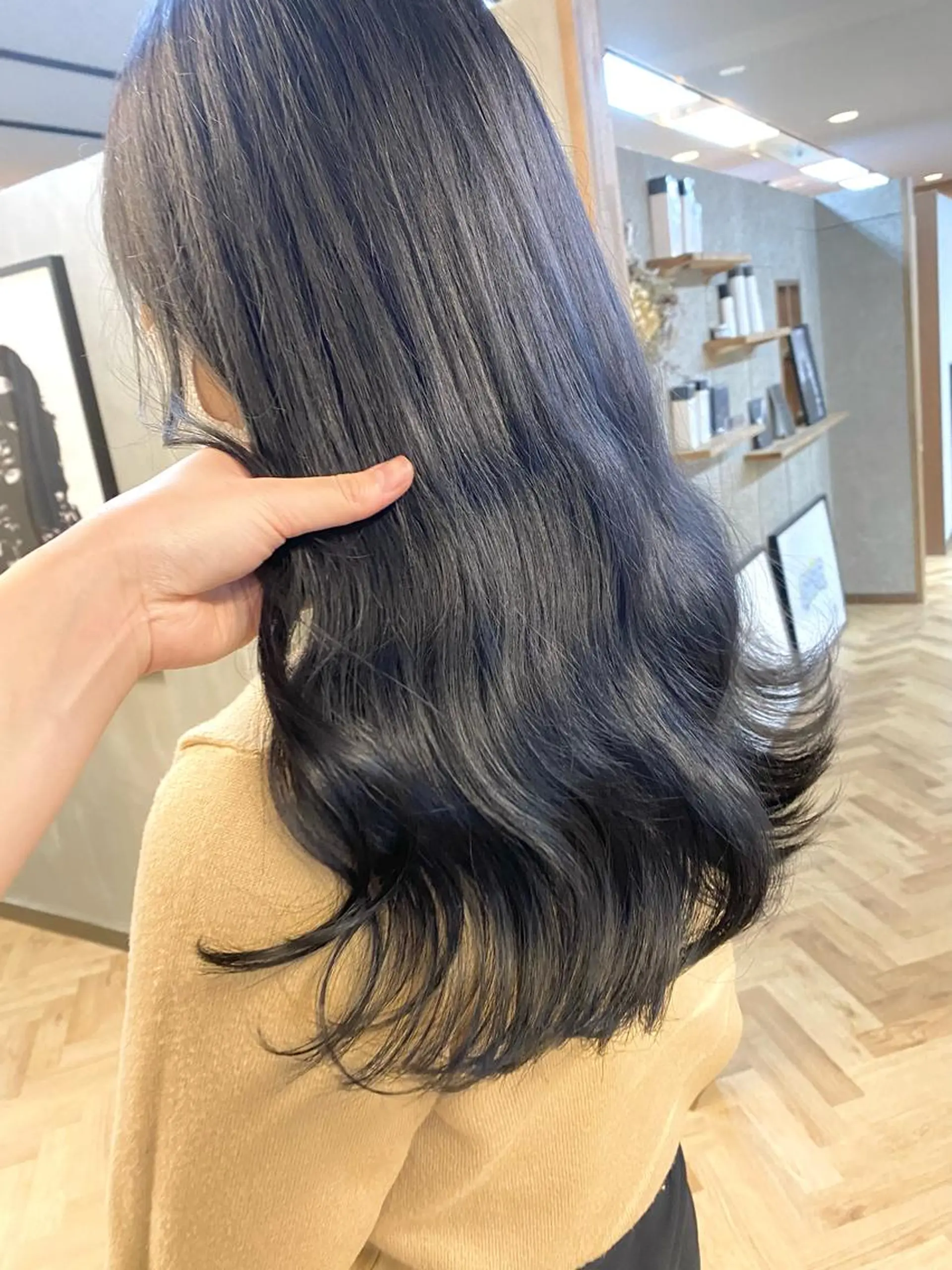 セミロング カラー 黒髪 ブリーチ ブルーカラー ブルーブラック 透明感カラー カット ヘアカラー トリートメント ハル🌸柔色/ ブリーチなし/艶髪のヘアスタイル