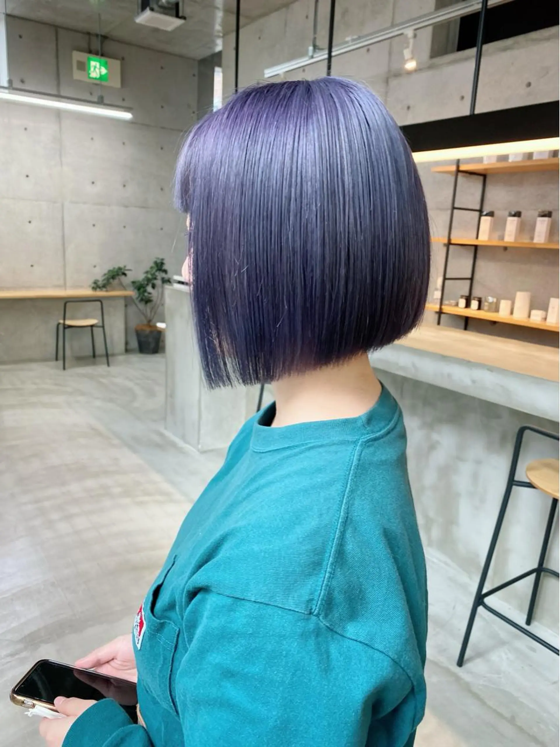 ミディアム カラー ヘアアレンジ アッシュ ブリーチ バイオレットカラー ボブ son hair HIROEのヘアスタイル