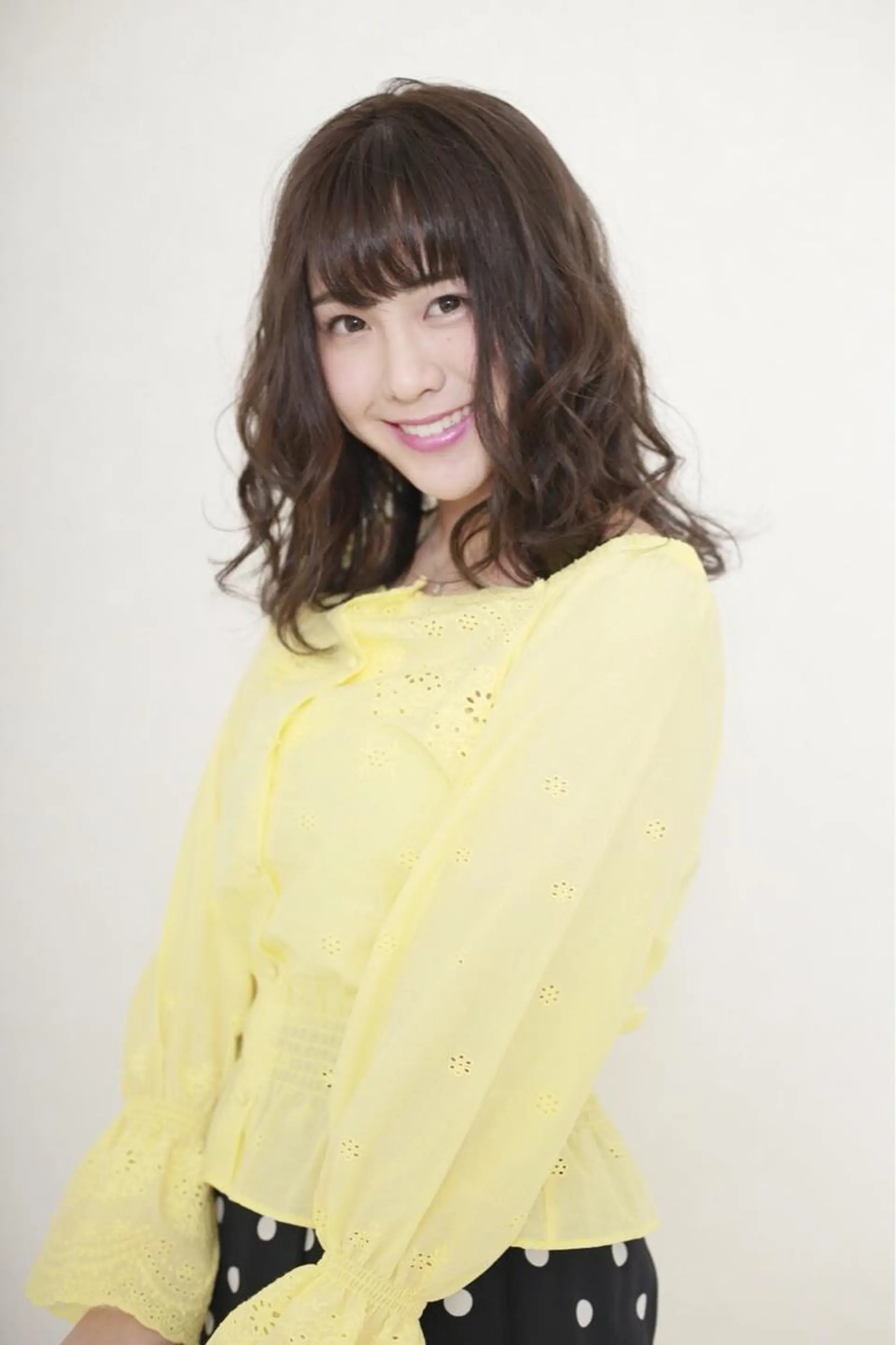 セミロング 佐川 友里のヘアスタイル
