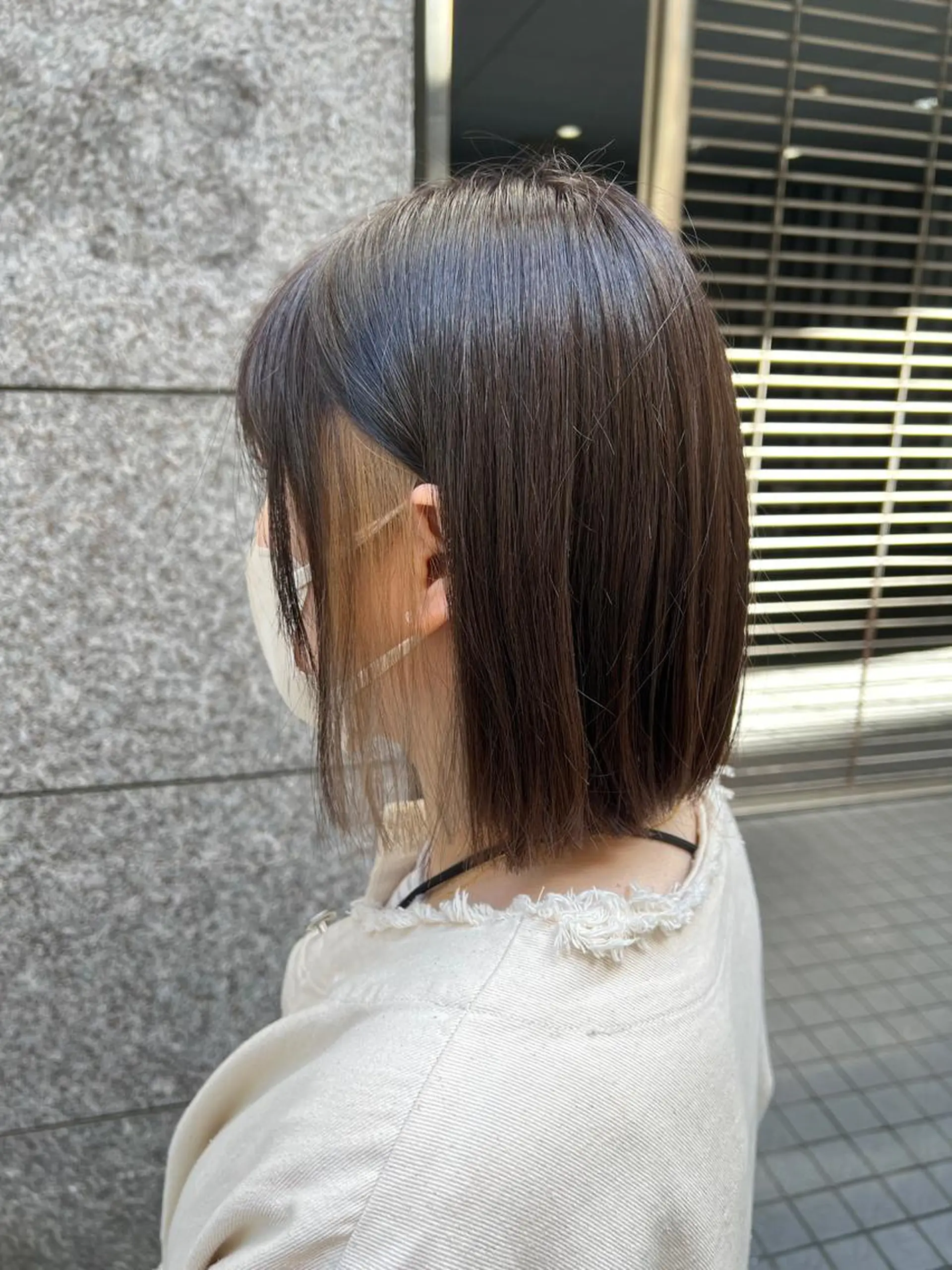 ショート カラー ベージュカラー カット ヘアカラー ノイシキ サキのヘアスタイル