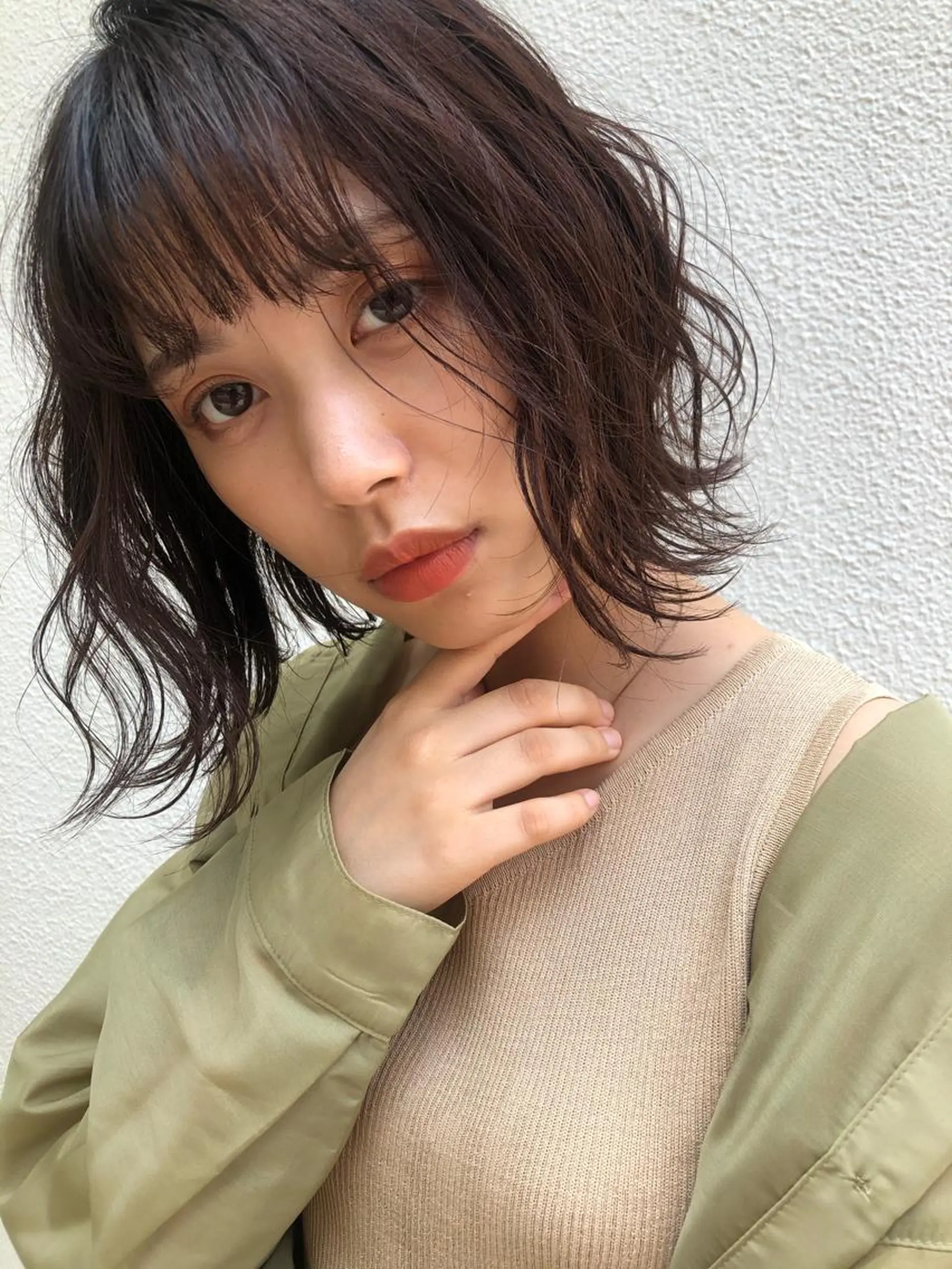 ミディアム カラー 🩰オリーブ/ ベージュ松本咲花🩰のヘアスタイル