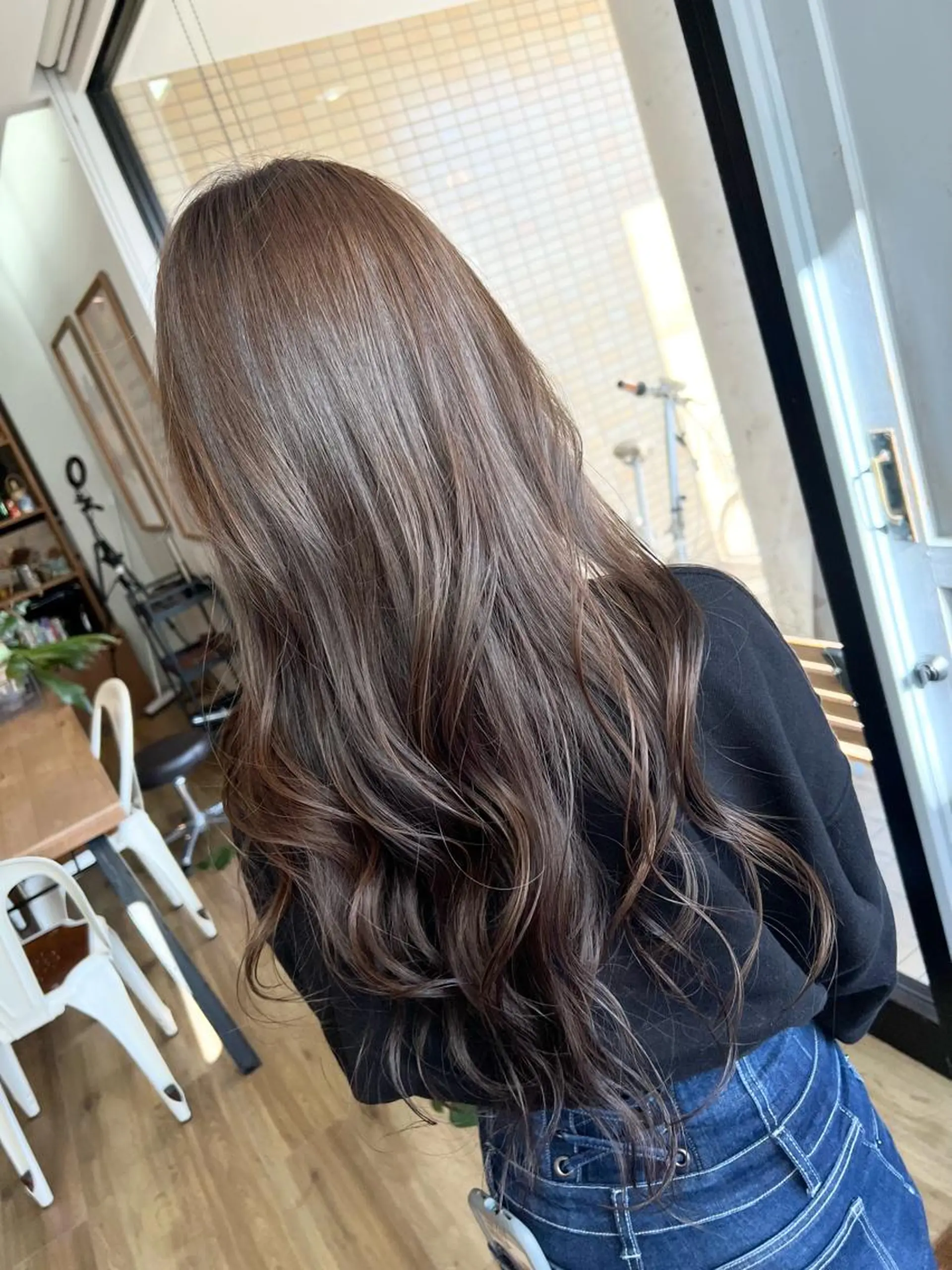 ロング カラー グレージュ カット ヘアカラー トリートメント 堀 望美のヘアスタイル