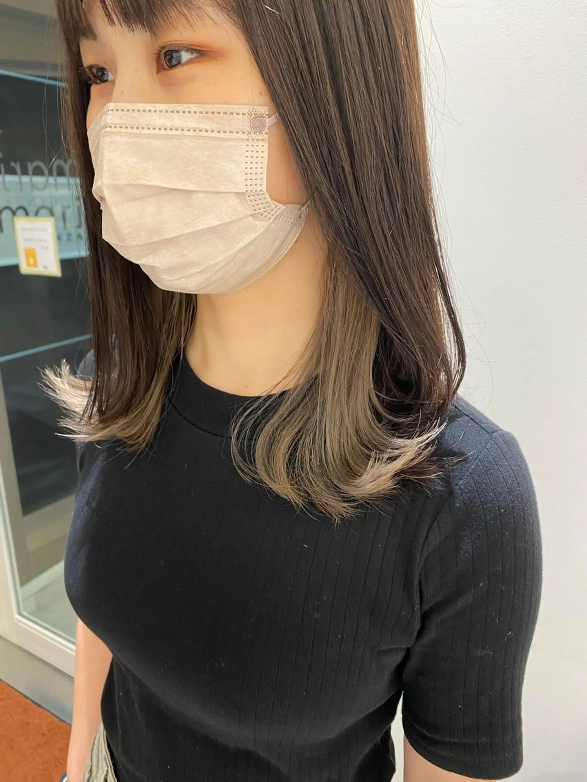 セミロング カラー ベージュカラー ブリーチ インナーカラー ミルクティーベージュ カット ヘアカラー トリートメント プレイングカラー🤍 細めハイライトのヘアスタイル