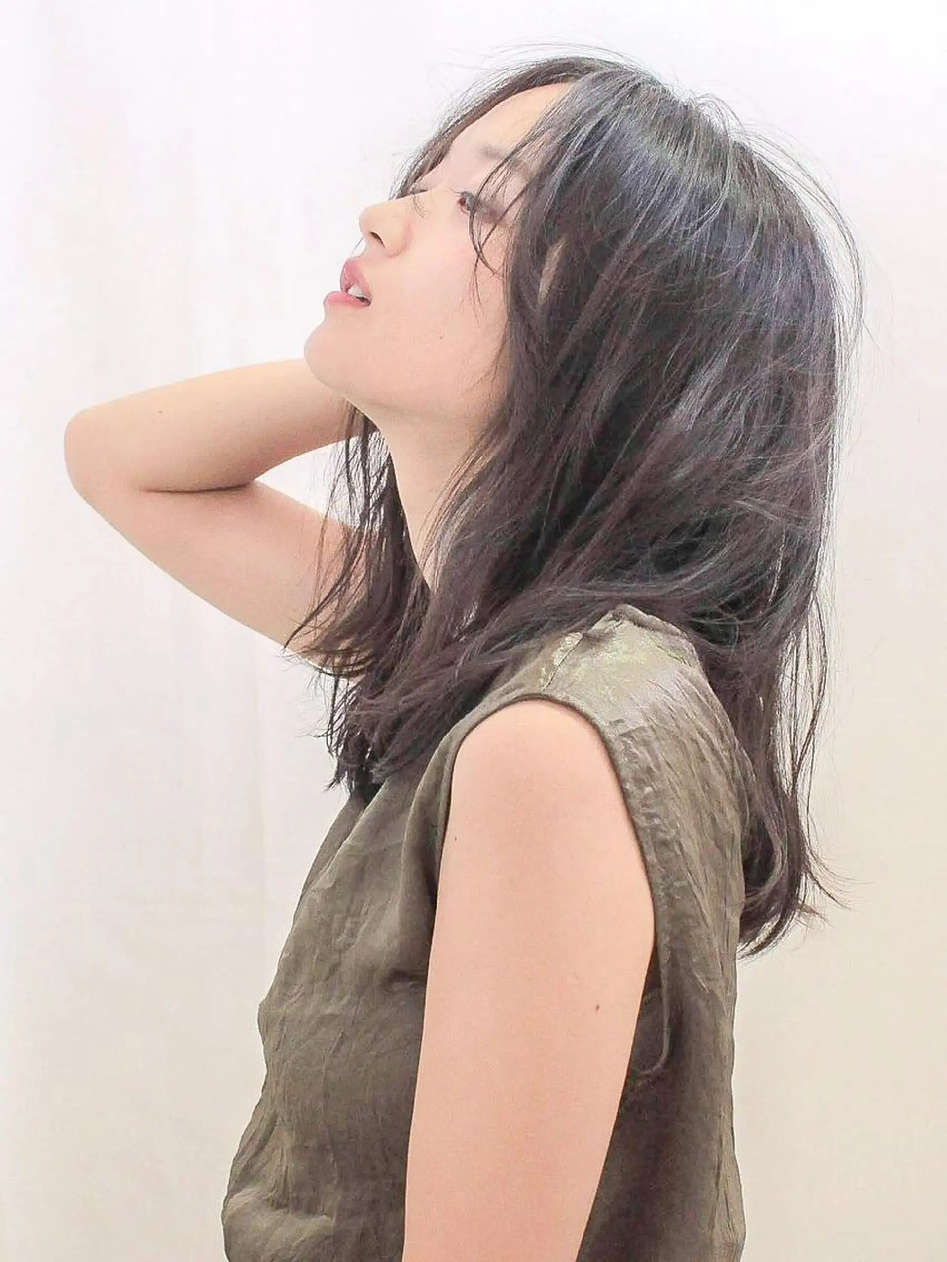 ミディアム カラー グレージュ gite カワムラナオキのヘアスタイル