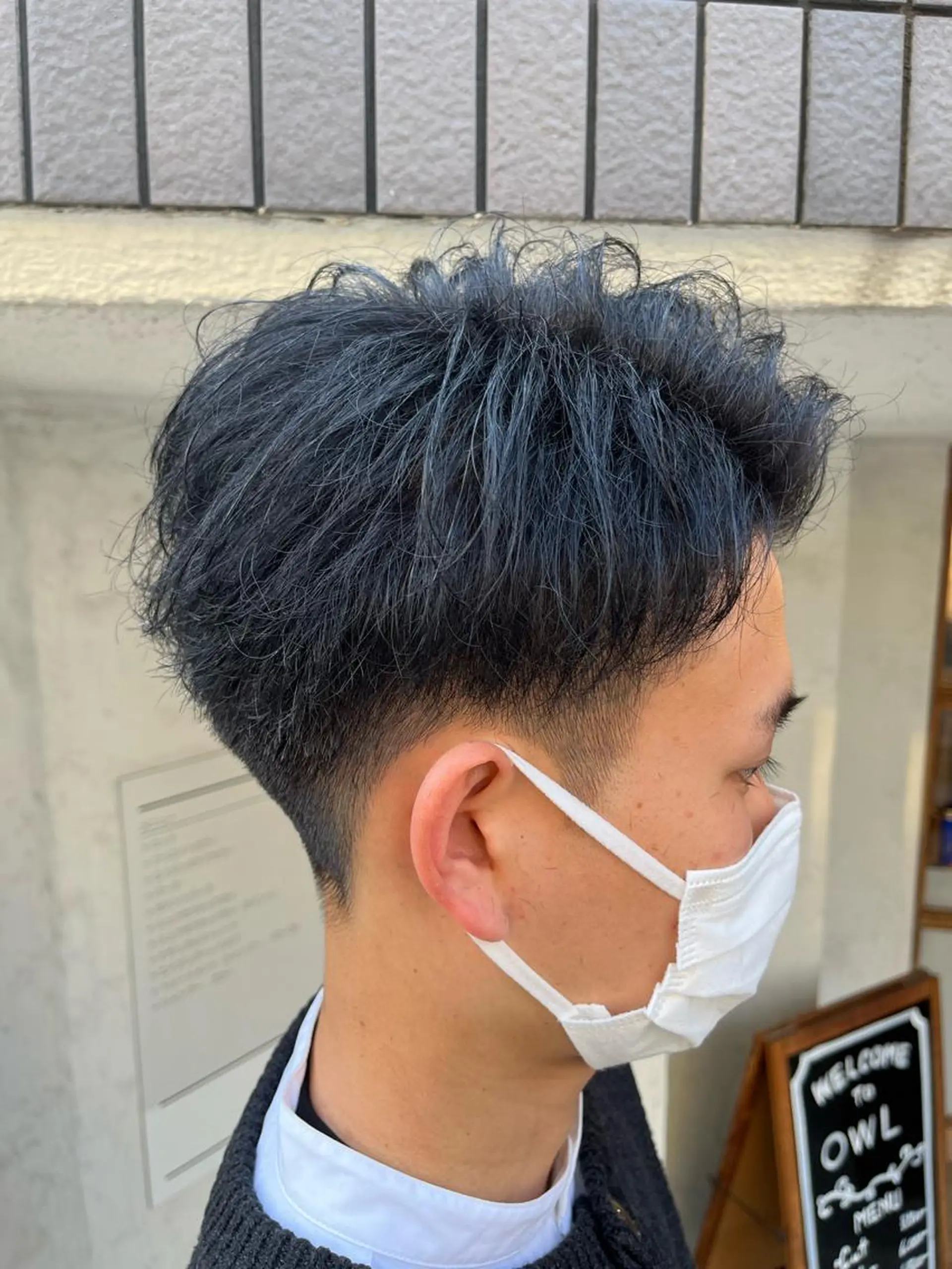 カラー メンズ 黒髪 ブルーカラー ブルーブラック ヘアカラー FUJINO RYOのヘアスタイル