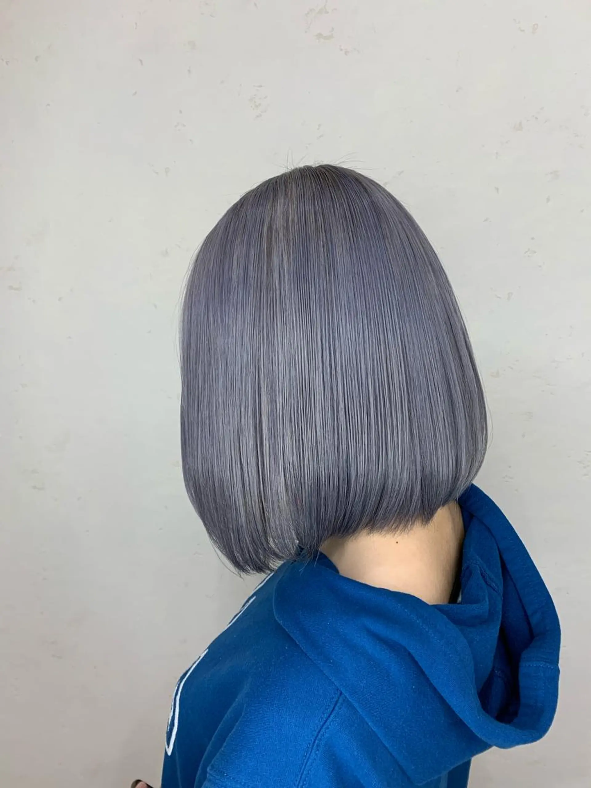 ミディアム カラー アディクシーカラー ブリーチ シルバー ヘアカラー トリートメント オーガニック/白髪 ぼかし/斎藤相慶のヘアスタイル