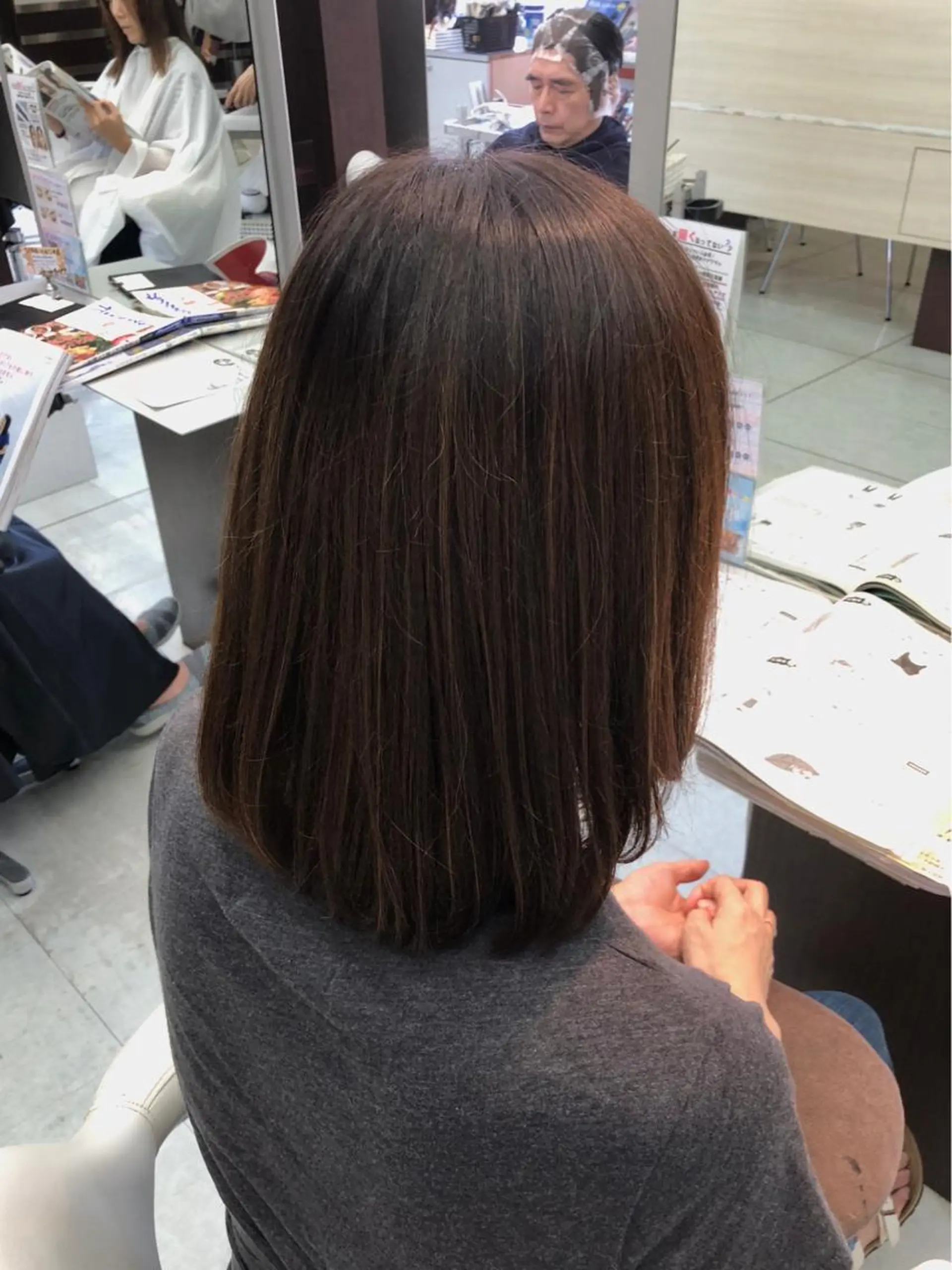 ミディアム カラー 透明感カラー ハイライトカラー ハイライト 岩崎 裕司のヘアスタイル