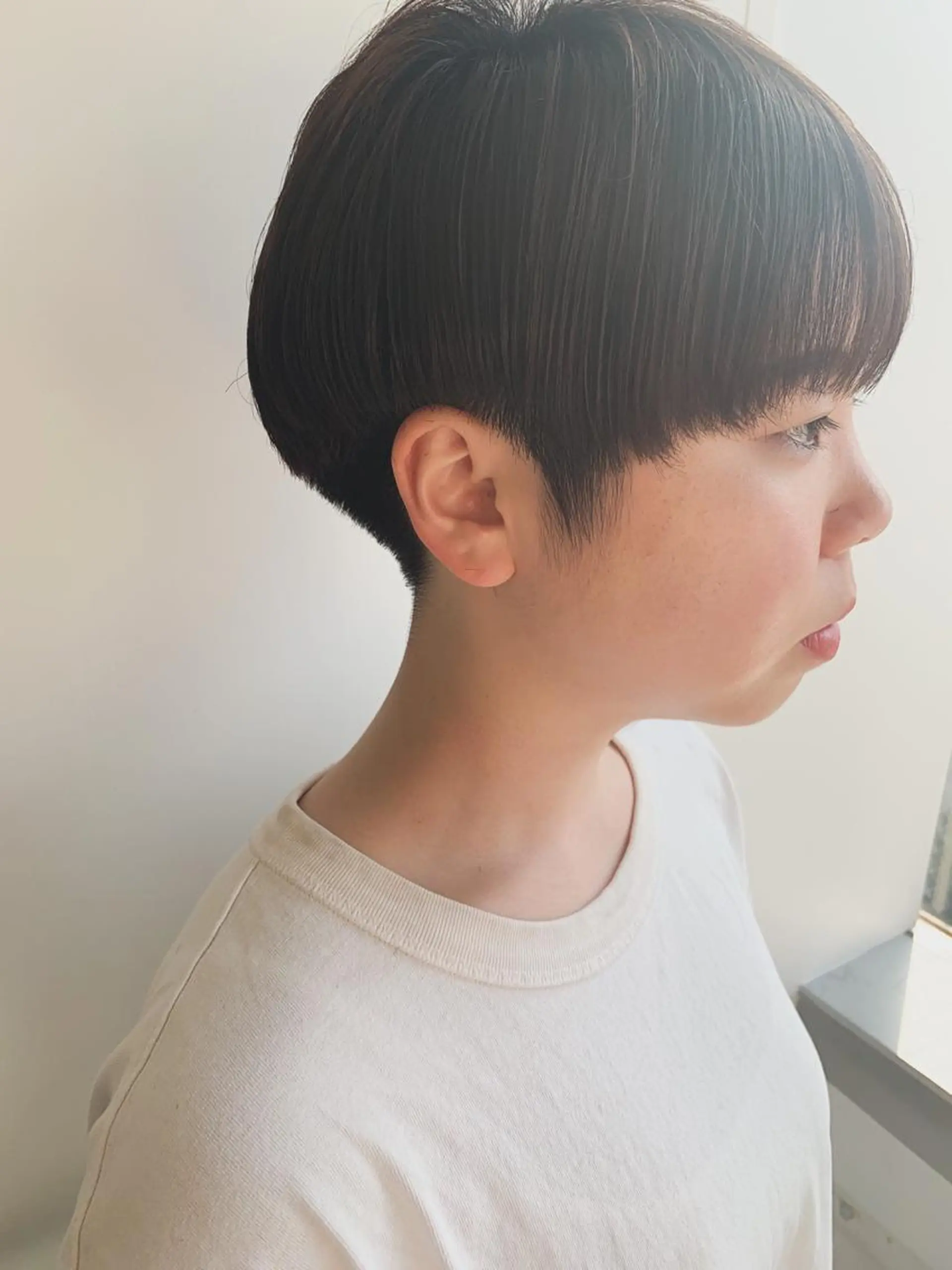 ショート nuu所属・💜ショート💜 ウルフ、ボブ二色亜美のヘアスタイル