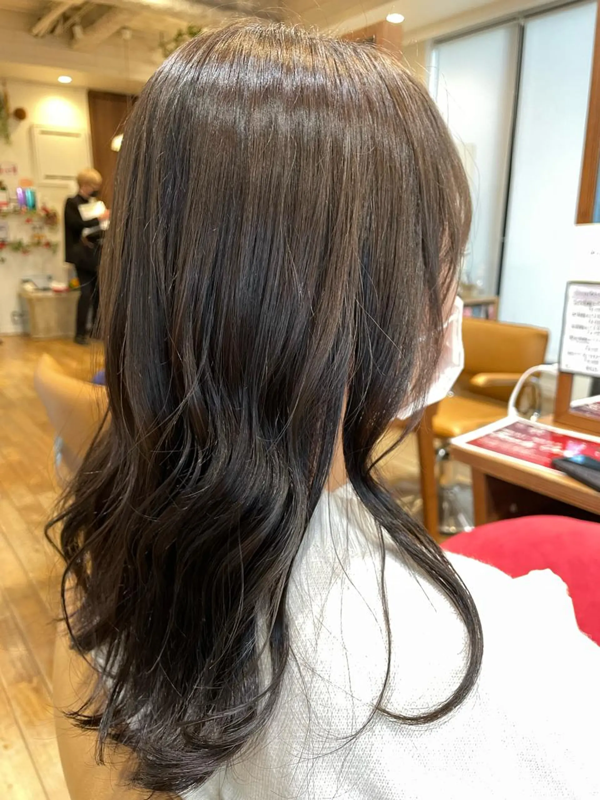 ミディアム 山本　恵 (やまもと  けい)のヘアスタイル