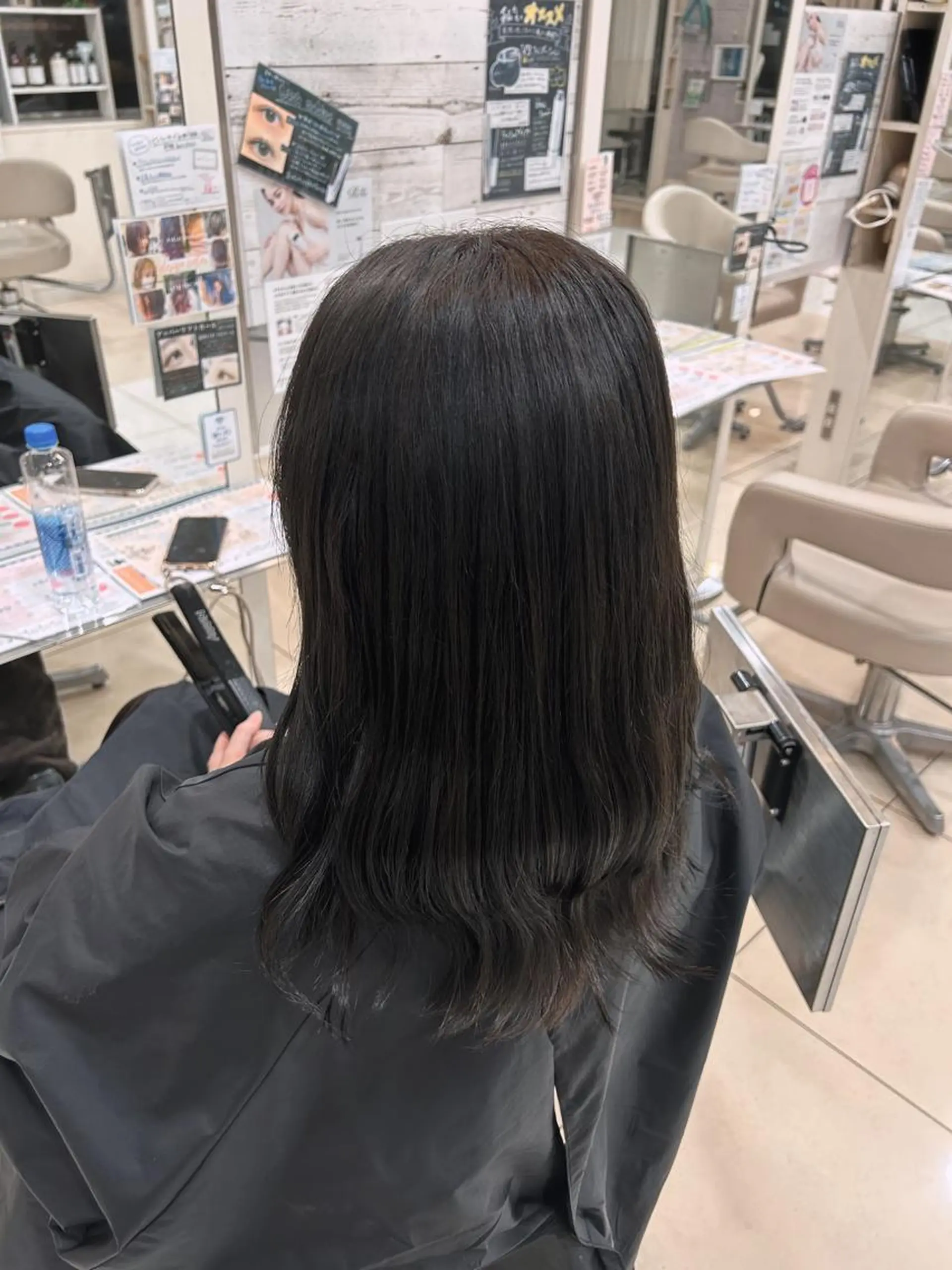 セミロング カラー nakano amiのヘアスタイル