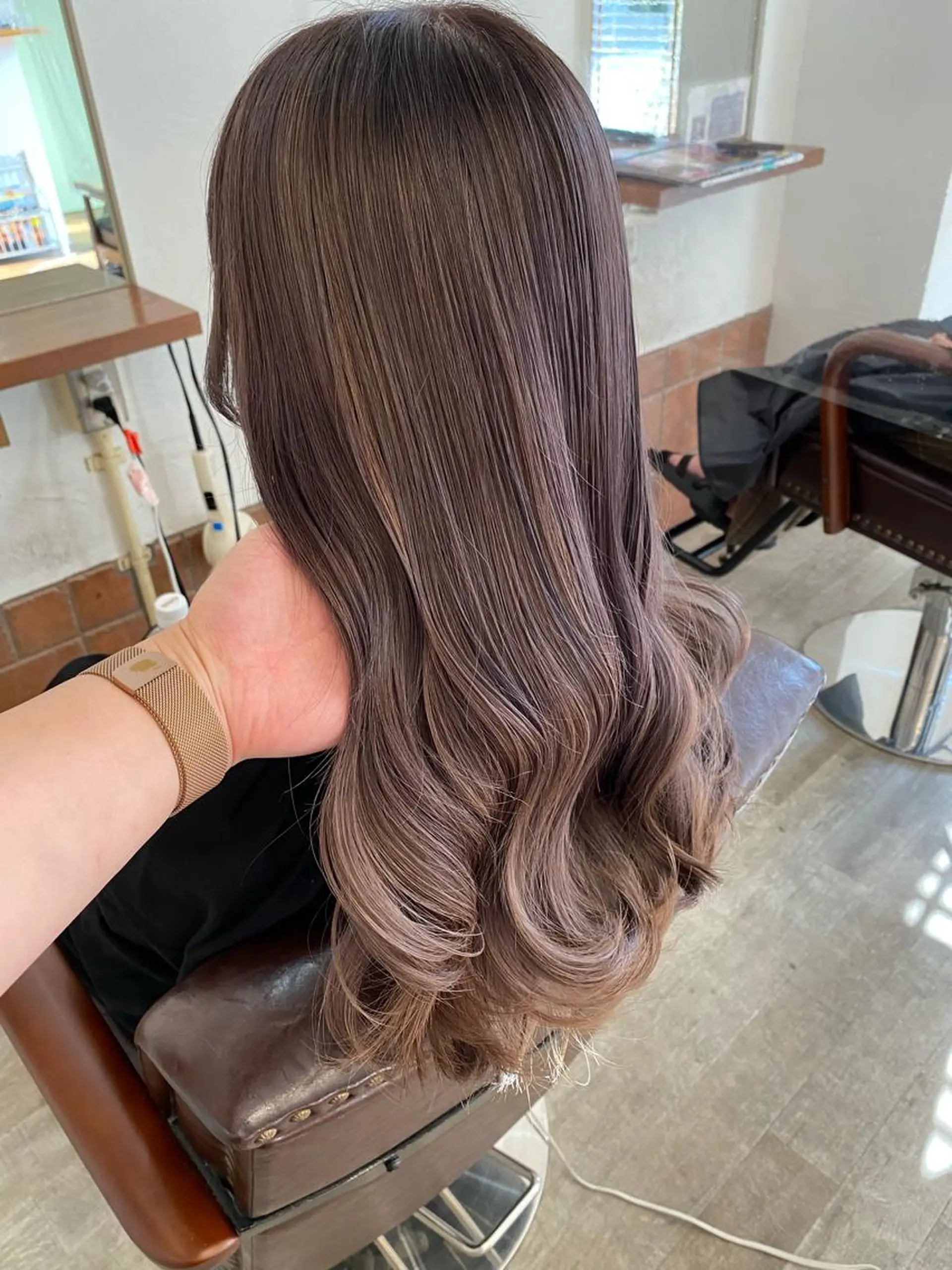 ロング カラー ヘアカラー トリートメント 髙井 麻帆のヘアスタイル