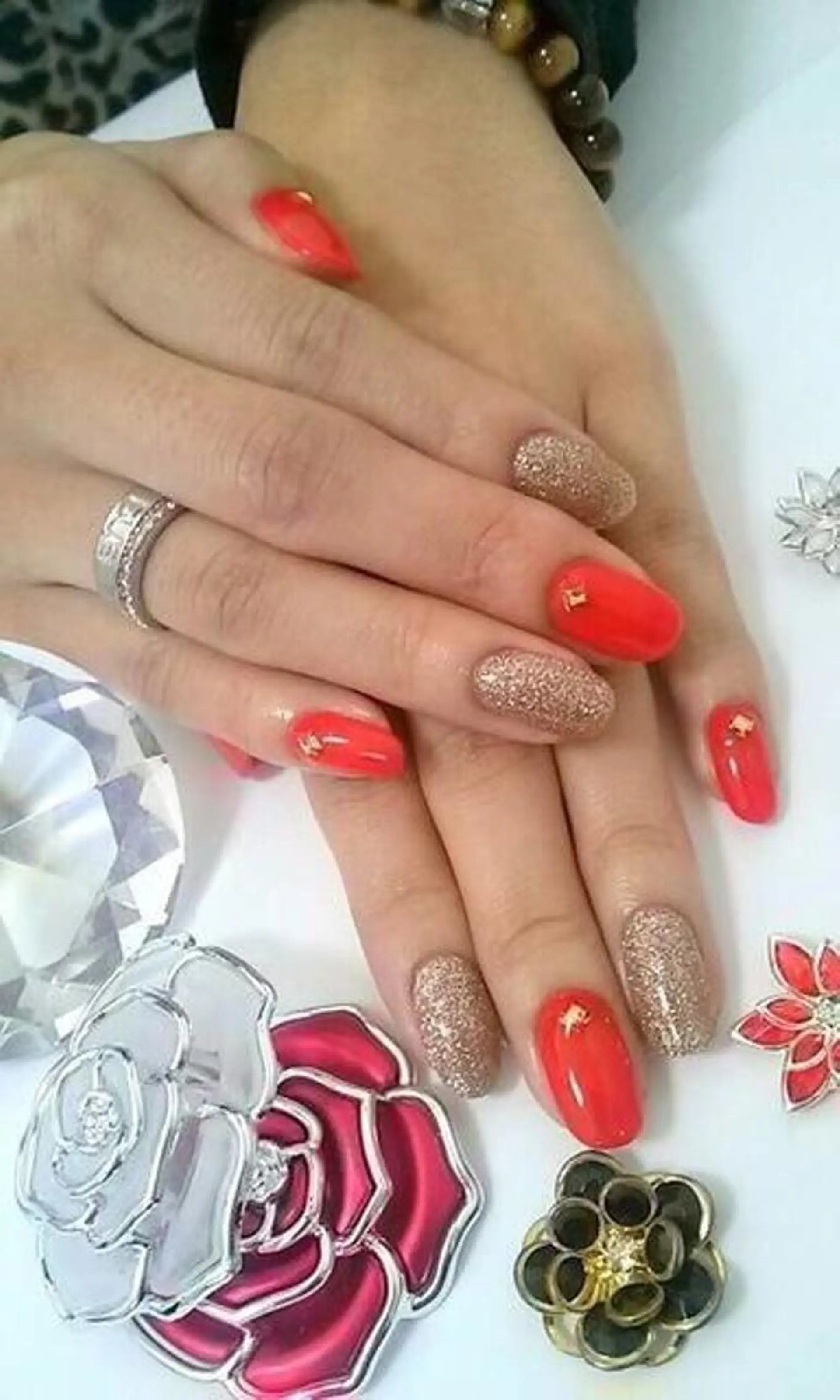 ミディアム ネイル ハンドネイル ハンドケア 💎ビューティサロン 湘南　RIRAN💎のネイルデザイン