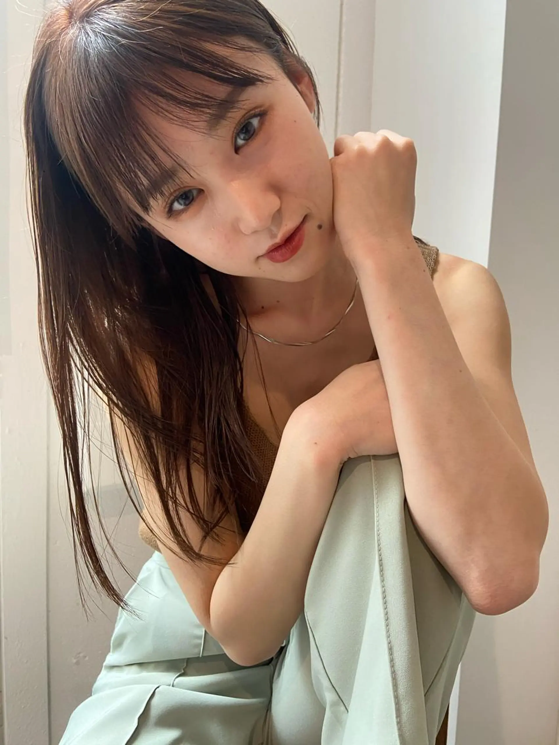 ロング カット OKA AKIHOのヘアスタイル