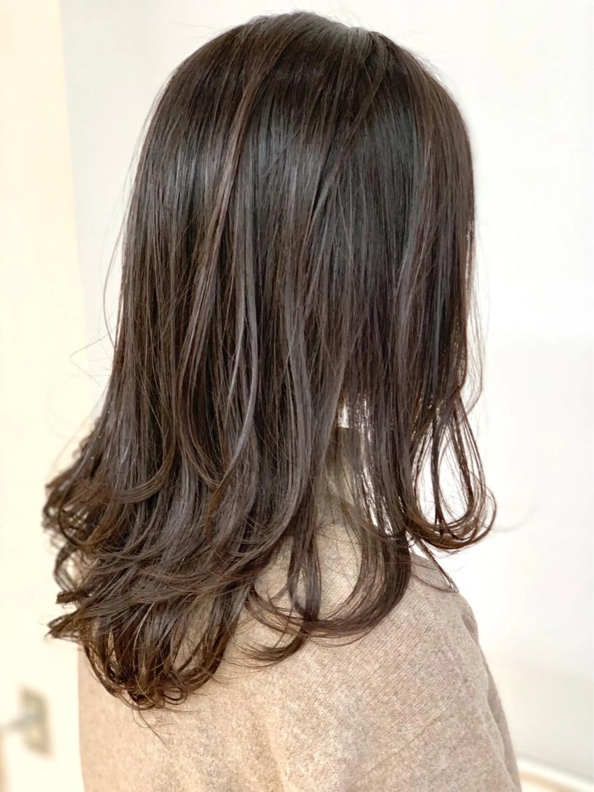 ロング 三澤 康司のヘアスタイル