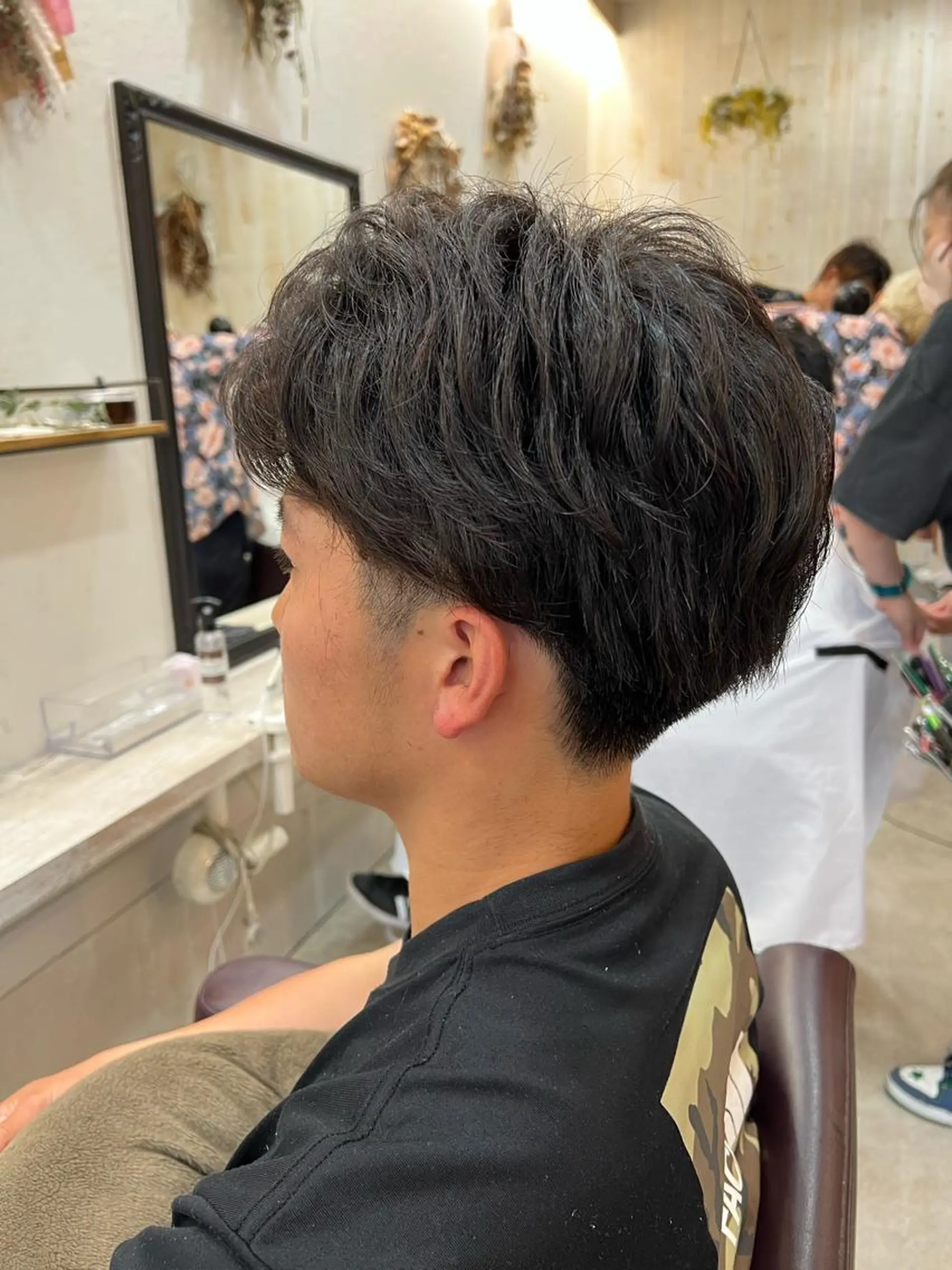 ショート パーマ メンズ カット パーマ トリートメント 🌱ブリーチカラー しばただいき🌱のヘアスタイル