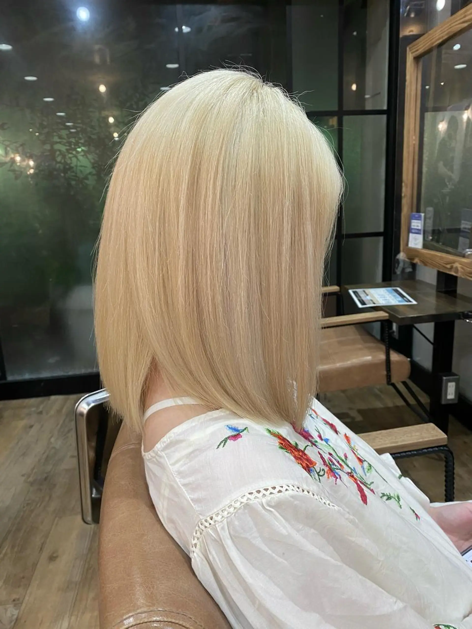 ミディアム カラー ブリーチ ヘアカラー トリートメント ケアカラーリスト✂️ SHIAN   フジのヘアスタイル