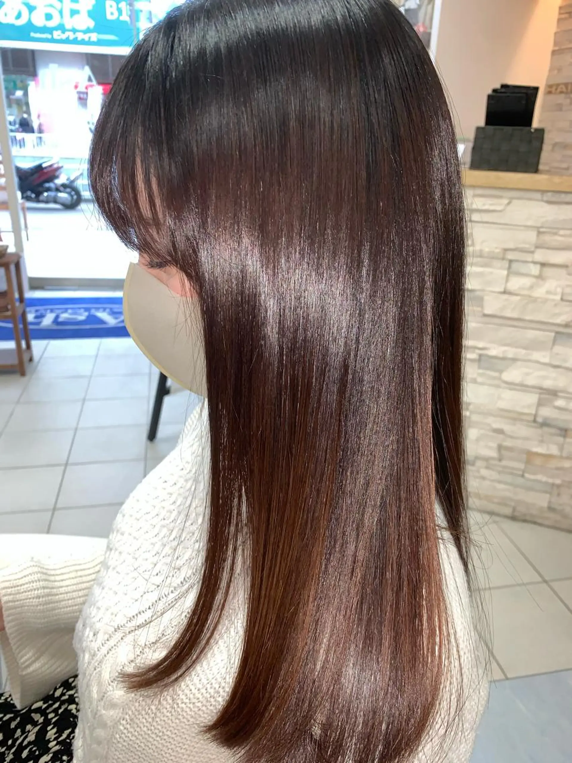 セミロング パーマ トリートメント カット ヘアカラー 縮毛矯正 トリートメント 髪質改善/縮毛矯正 /ブリーチ矯正/岡部のヘアスタイル