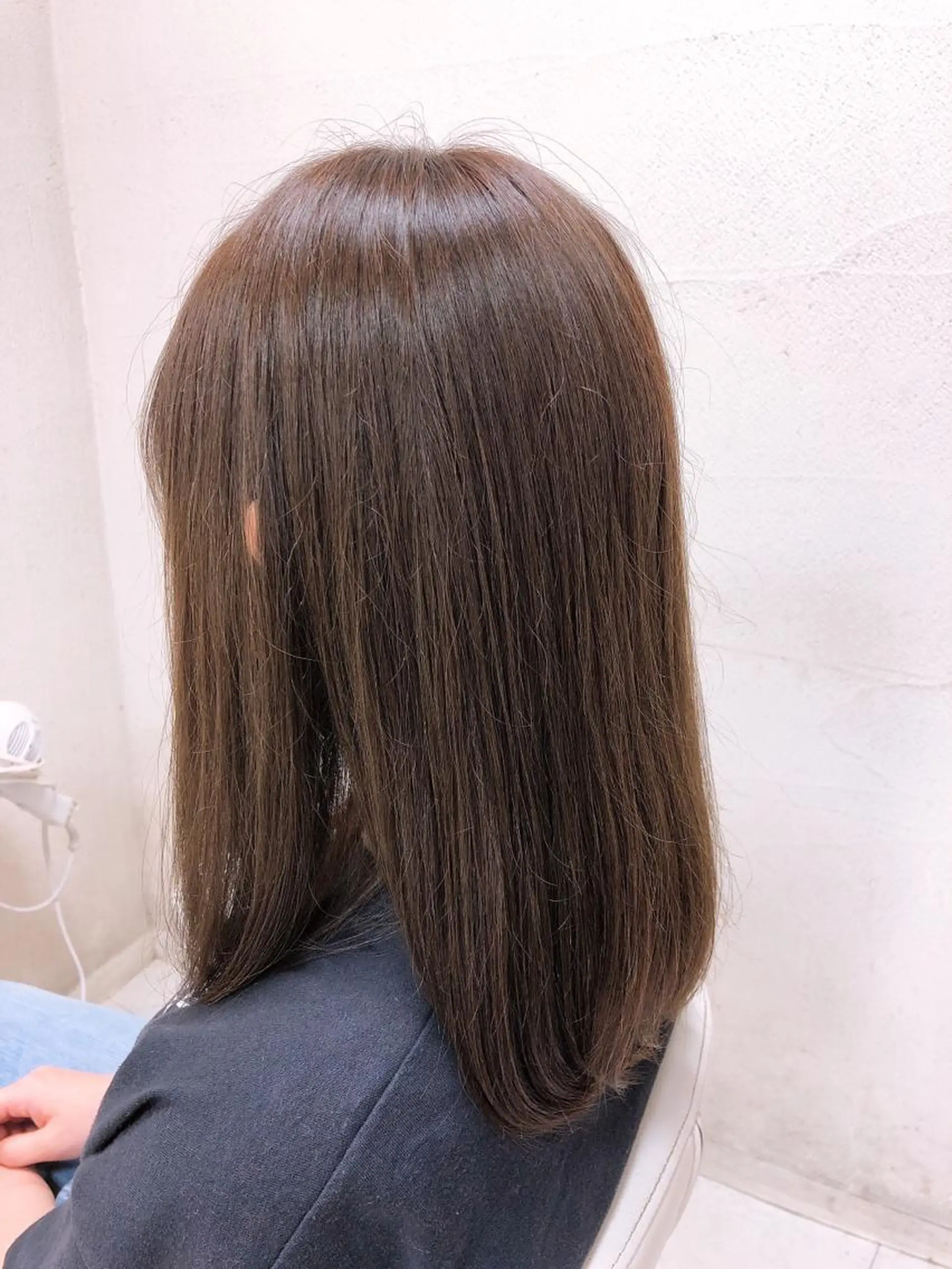 ミディアム 阿部 美咲のヘアスタイル