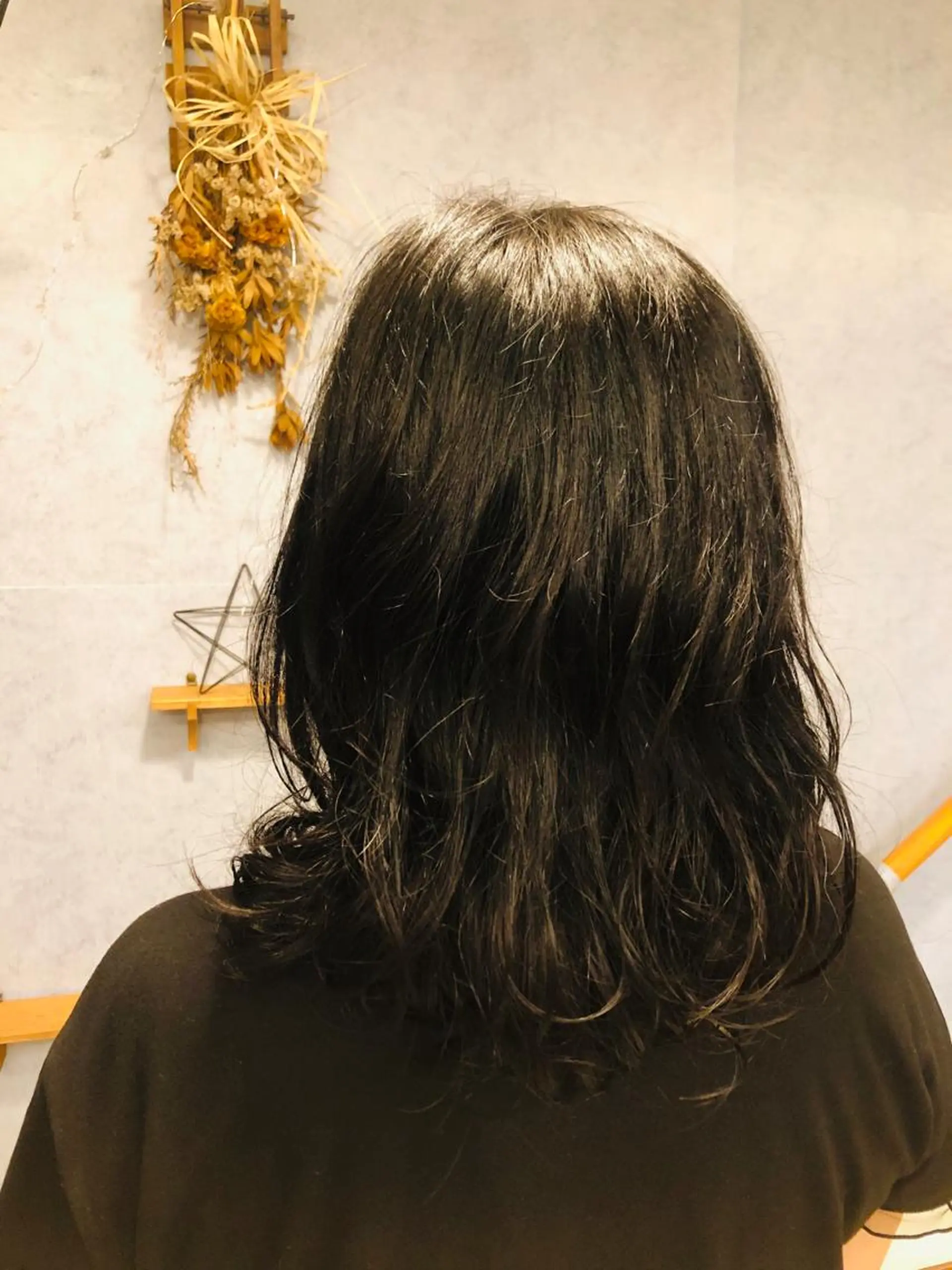 ミディアム パーマ 本多 美羽のヘアスタイル