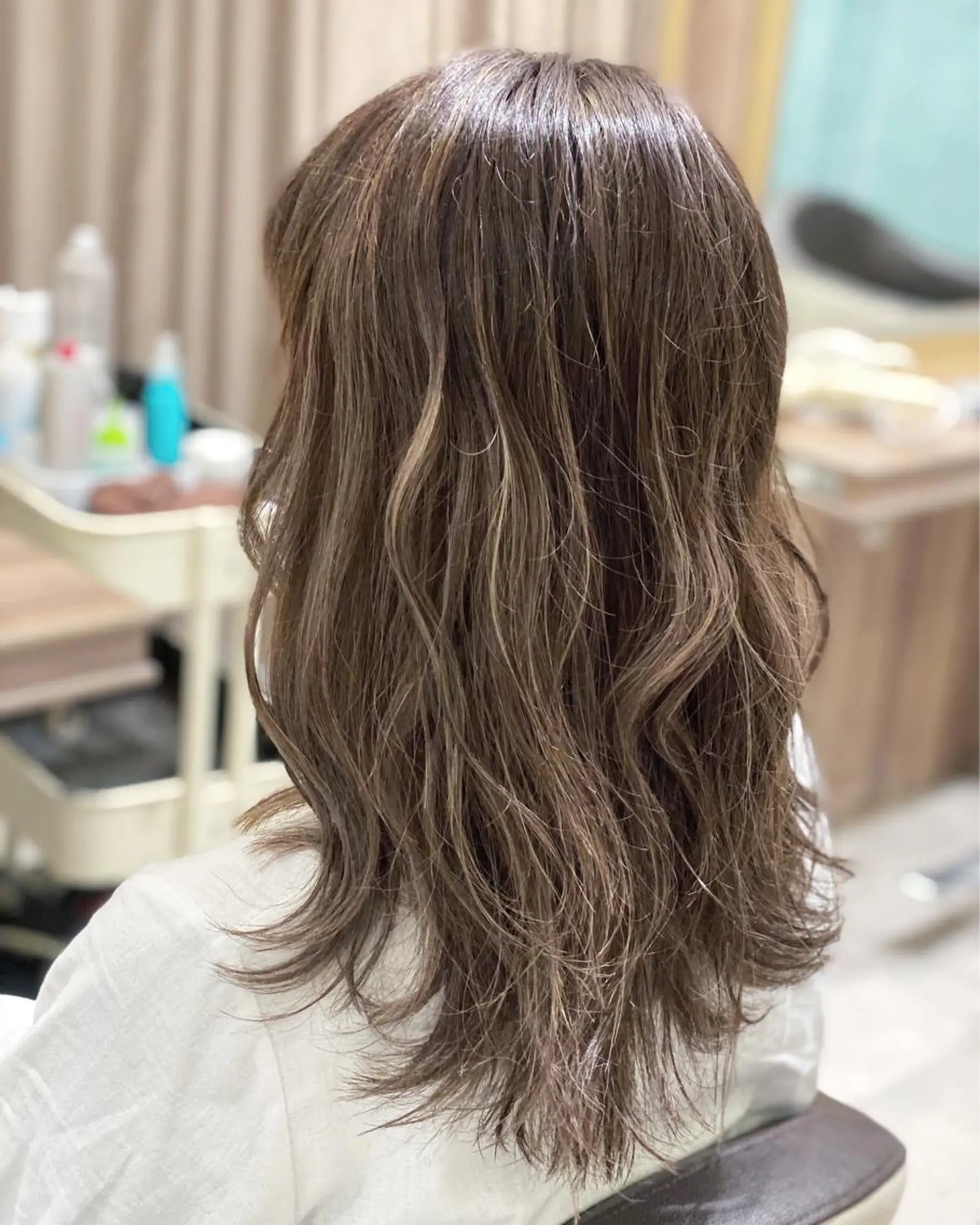 ロング カラー グラデーションカラー ハイライトカラー ハイライト ヘアカラー トリートメント 💎大人ハイライト 💎上杉一也💎のヘアスタイル
