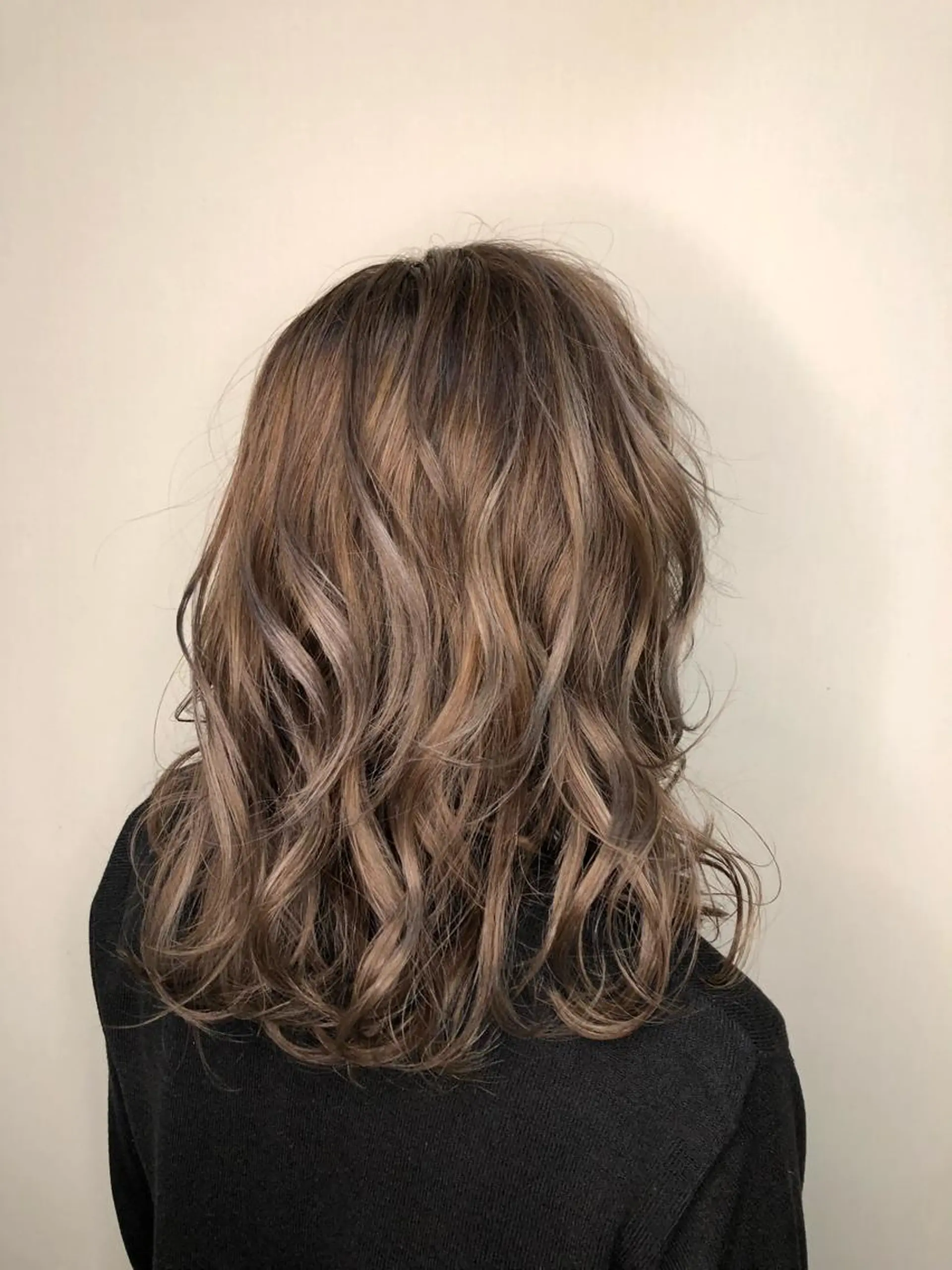 ミディアム カラー kr2s アメ村のヘアスタイル