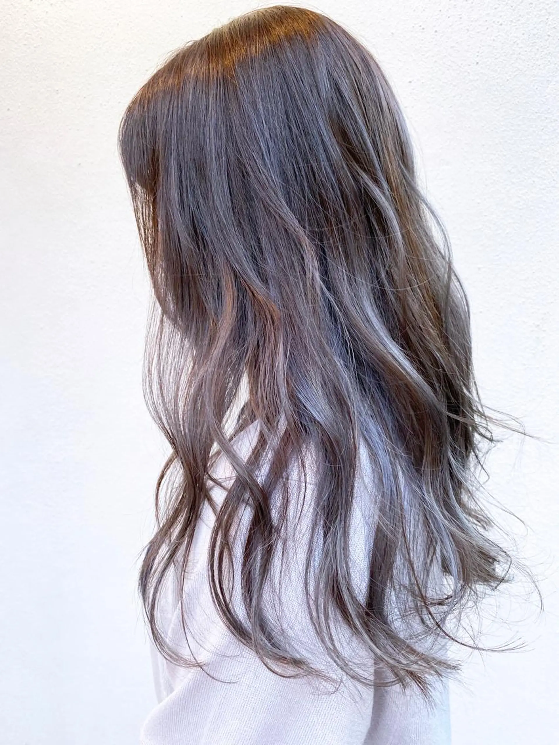 カラー AMNESIA所属・やまなか りょうすけのヘアスタイル