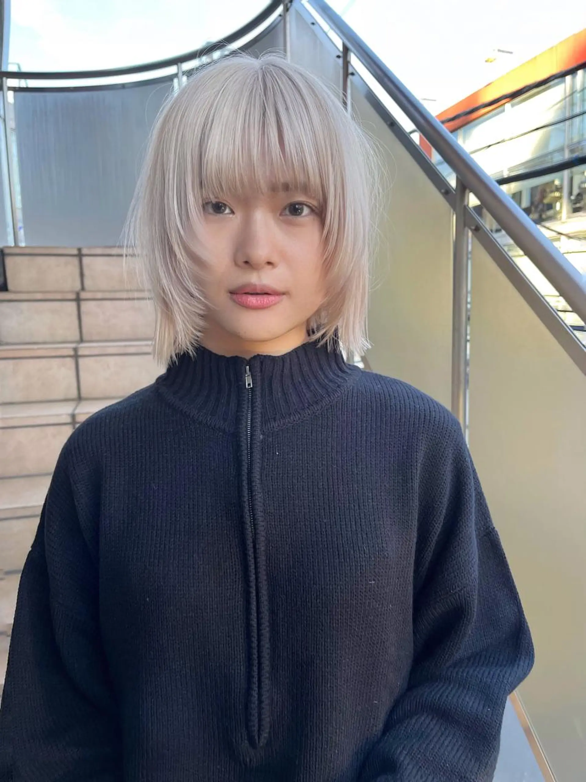 ミディアム 顔まわりレイヤー レイヤーカット カット ヘアカラー ハイトーンNo.1✨ パーマ✨イマイタツヤのヘアスタイル