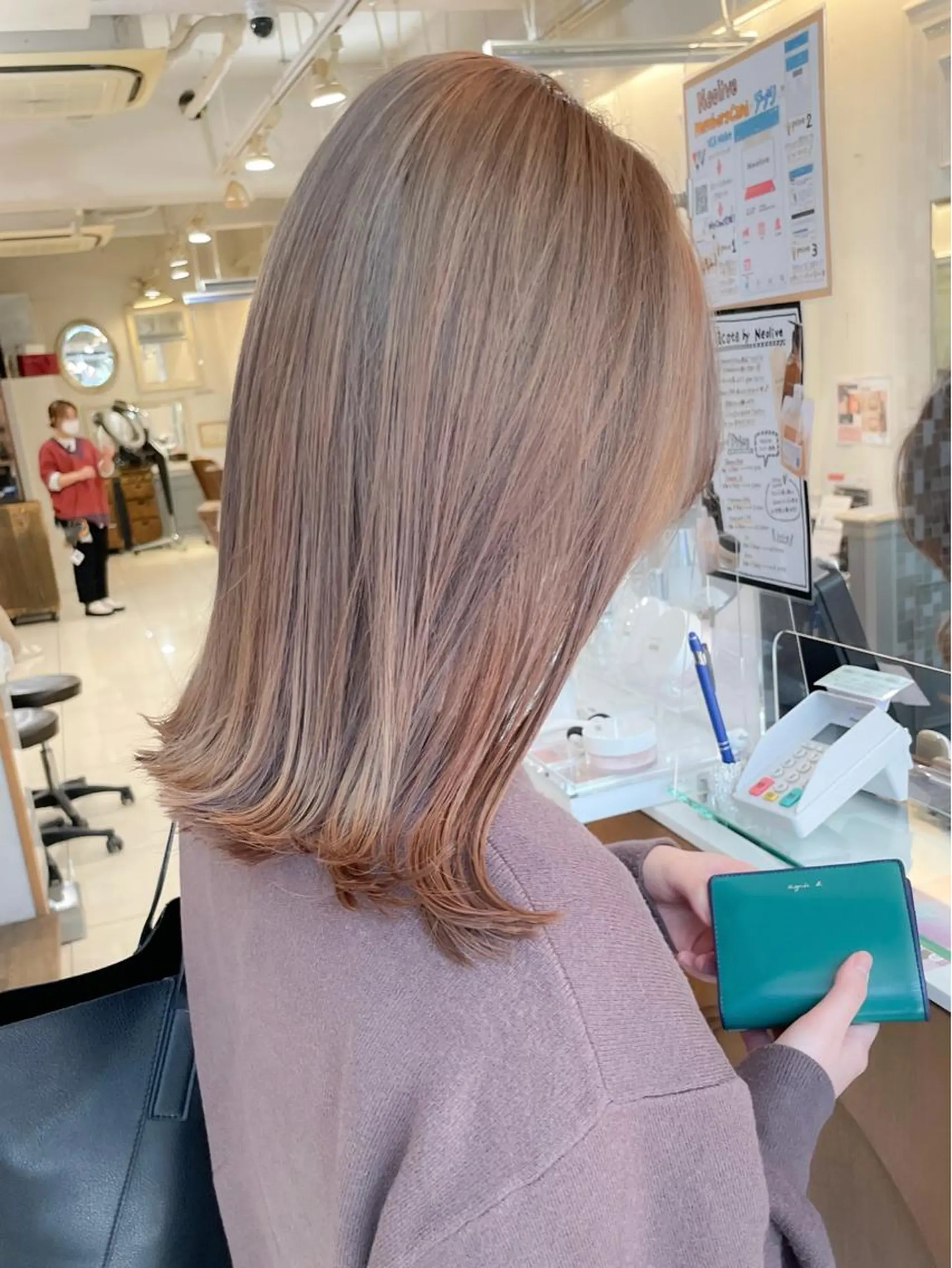 ミディアム カラー ベージュカラー ミルクティーベージュ ✨カラー支持No.1 🧸ワキ カナコ🧸のヘアスタイル