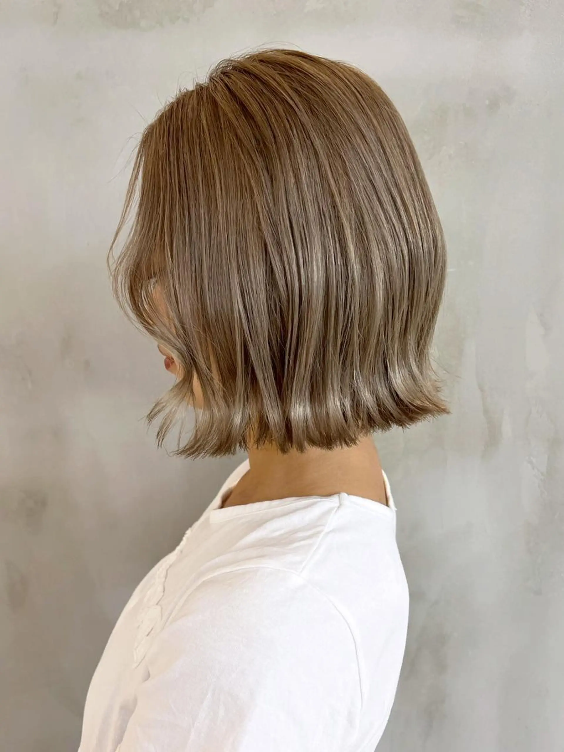 ミディアム カラー くびれヘア 顔まわりレイヤー 顔周りカット 韓国風ヘア レイヤーカット カット ヘアカラー トリートメント ITbyALBUM 下北沢店のヘアスタイル