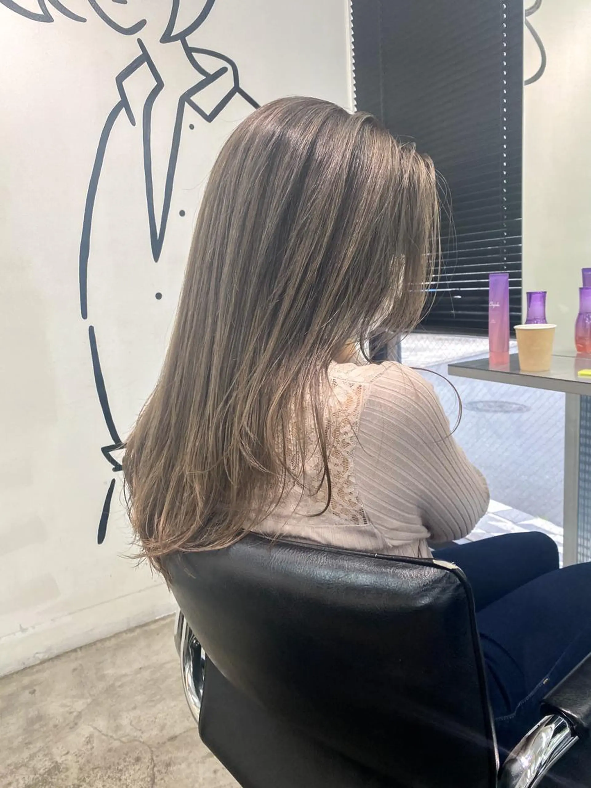 ミディアム カラー バレイヤージュ ダブルカラー ハイトーンカラー 外国人風カラー レイヤーカット カット ヘアカラー トリートメント 海外デザイン🇺🇸 石渡諒太のヘアスタイル