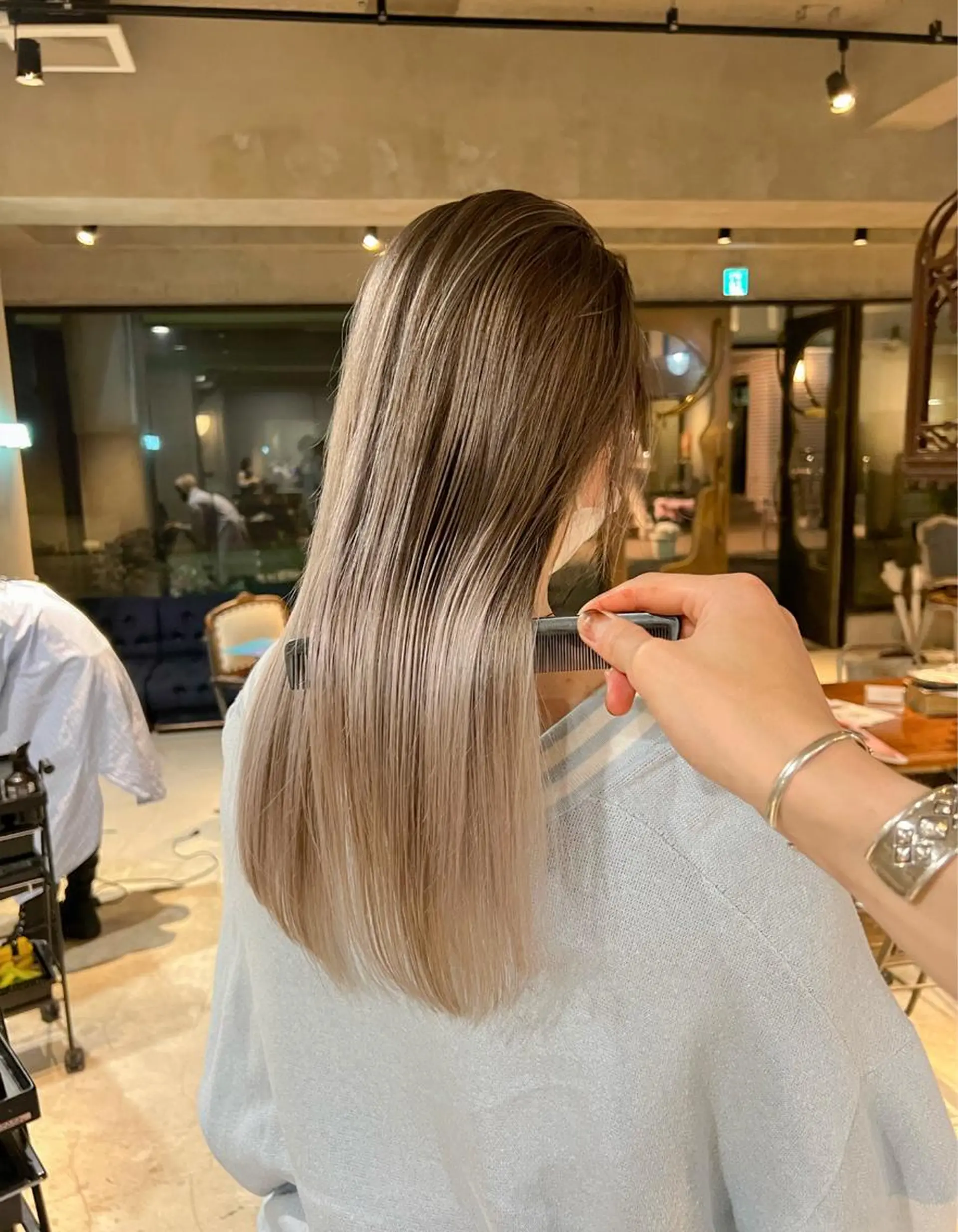 ロング カラー カット ヘアカラー トリートメント 海外デザイン🇺🇸 石渡諒太のヘアスタイル