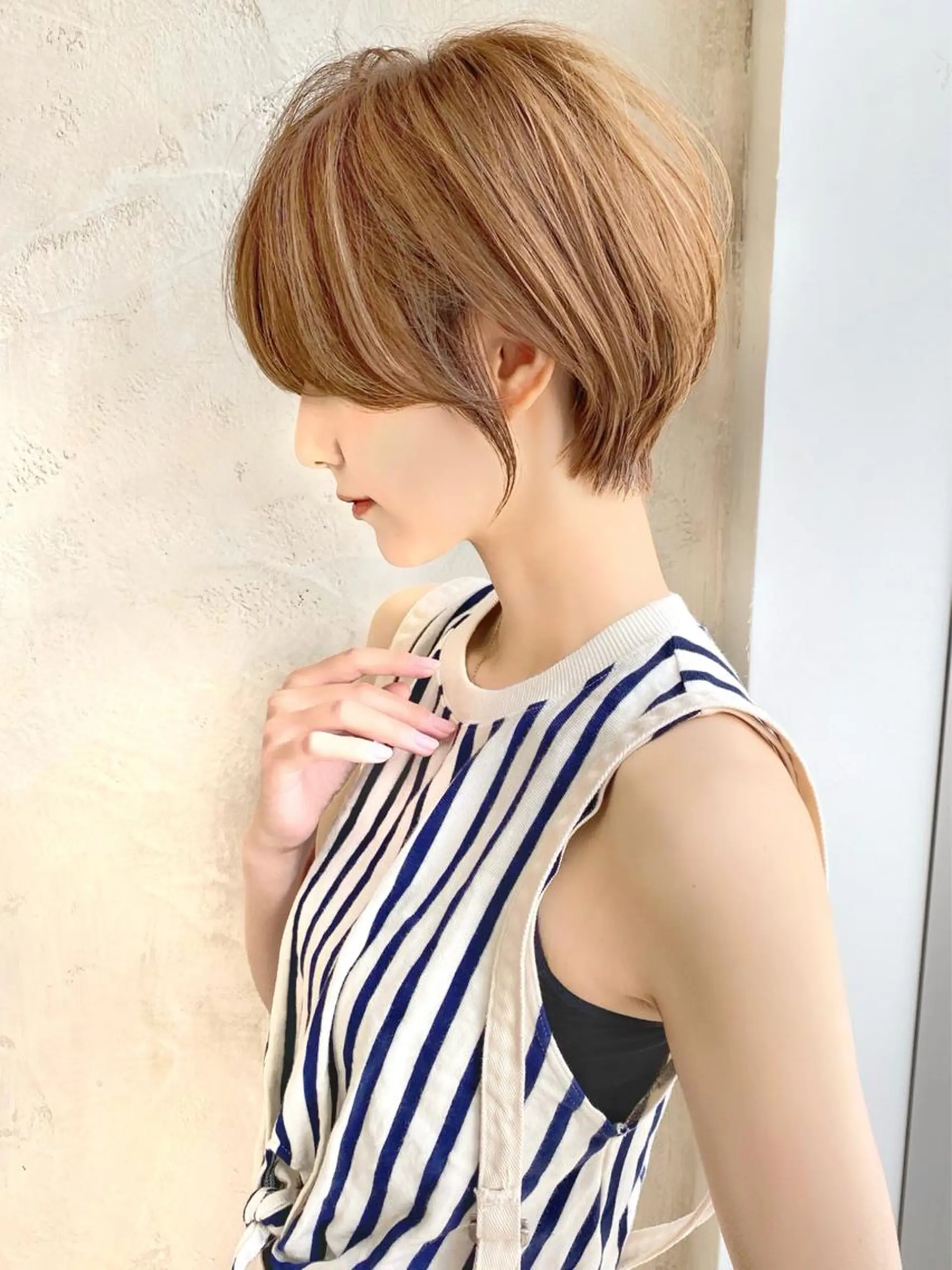 ショート カラー 切りっぱなしボブ ショートボブ ベージュカラー ブリーチ ケアブリーチ カット ヘアカラー トリートメント ショート、ボブの神✨ 峯朋也✂︎✨のヘアスタイル