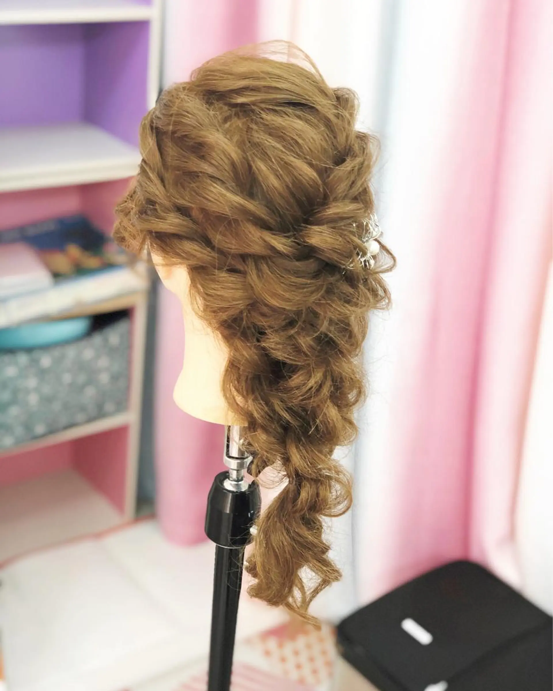 ロング laera 佐藤のヘアスタイル