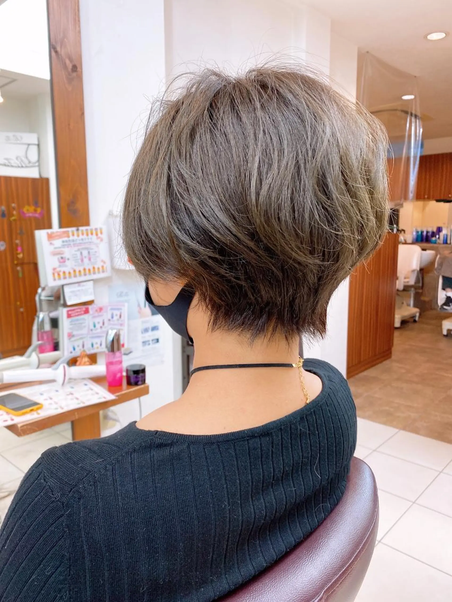 ショート カラー グレージュ ボブ ベリショディレクター 小野 健太郎のヘアスタイル