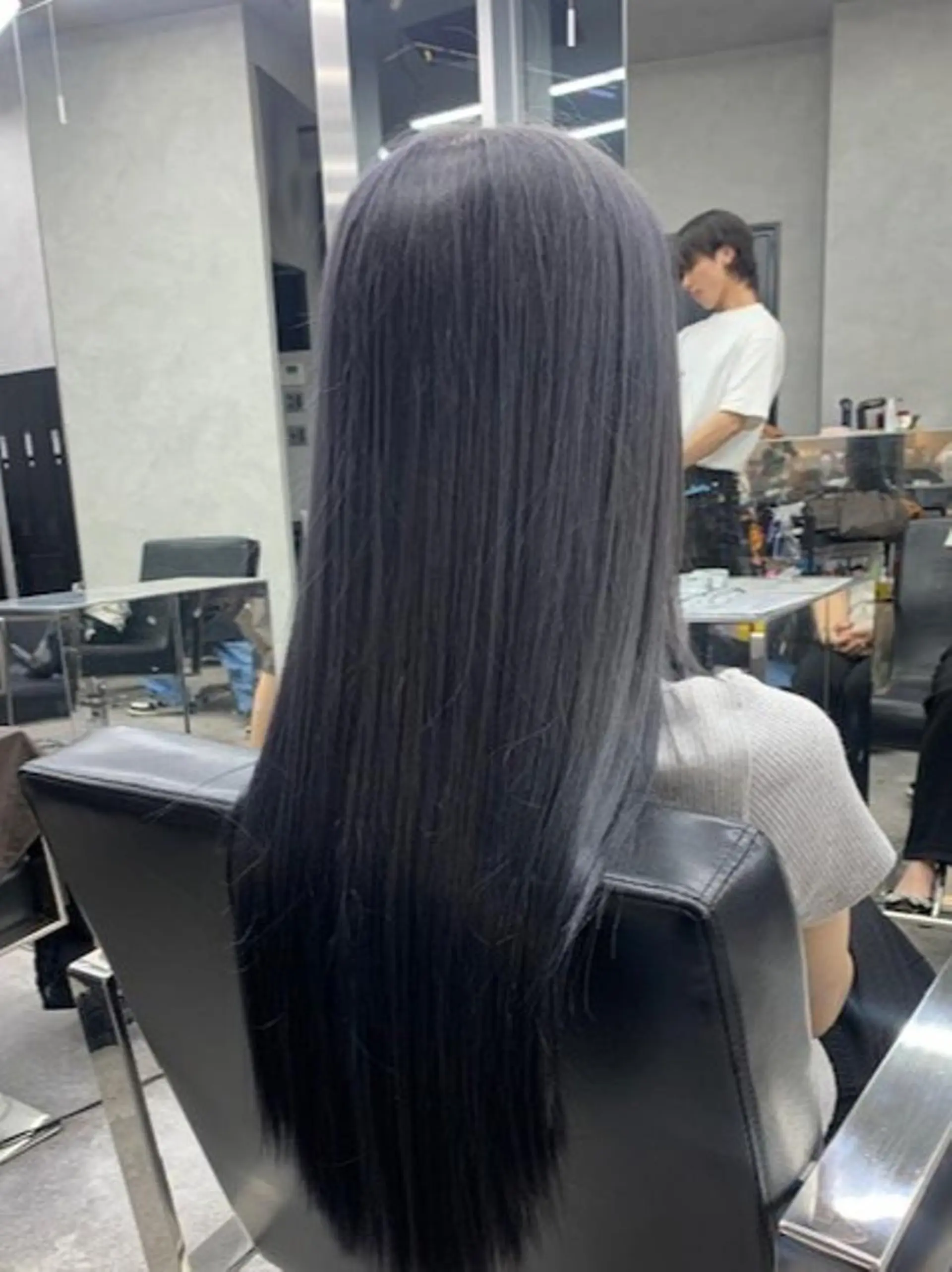 ロング ショートボブ ボブ ハイライト 髪質改善 縮毛矯正 ヘアカラー 奈良一番ミルクティー ベージュしています⭐のヘアスタイル