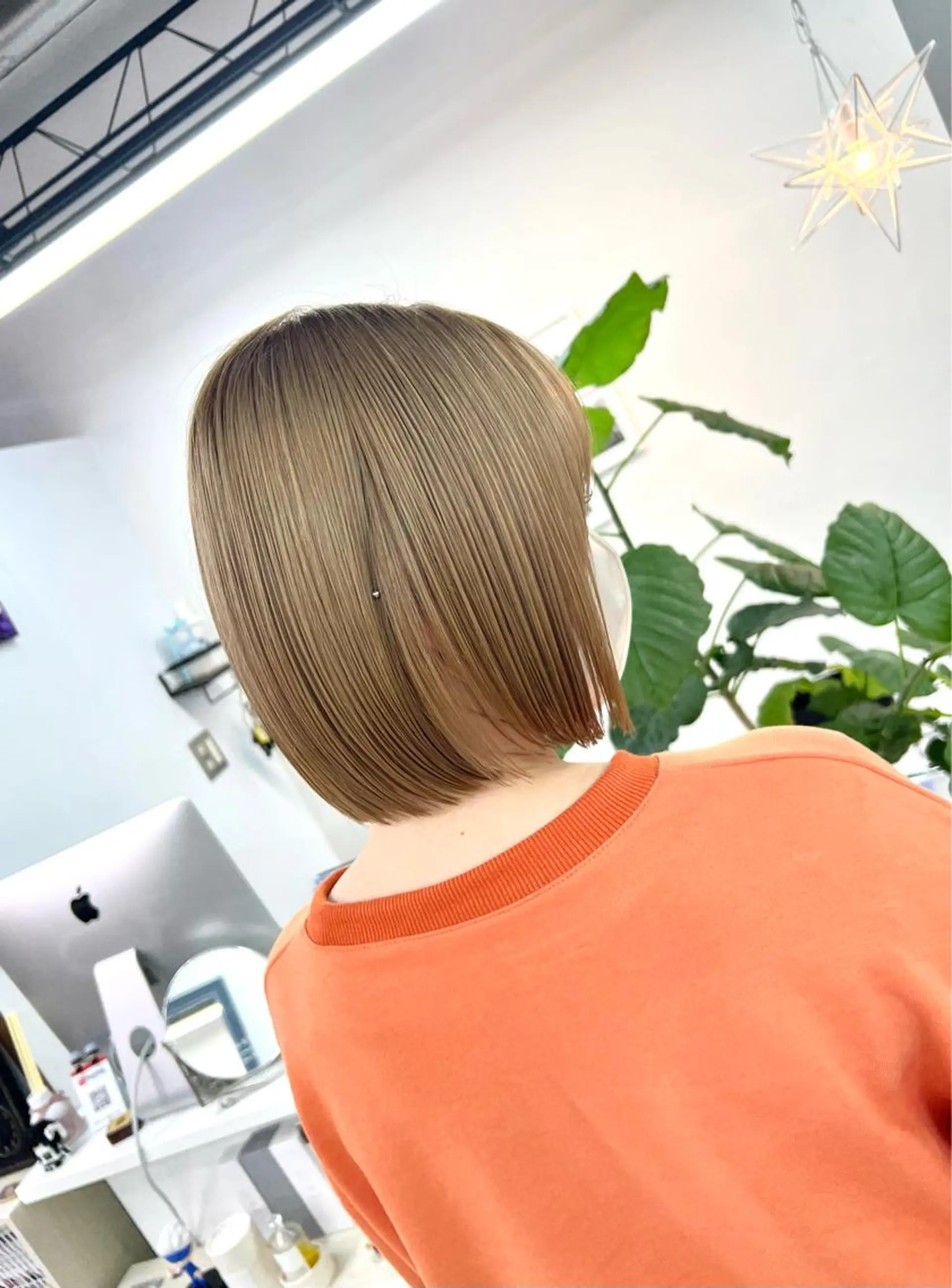 ショート カラー 名畑 裕貴のヘアスタイル