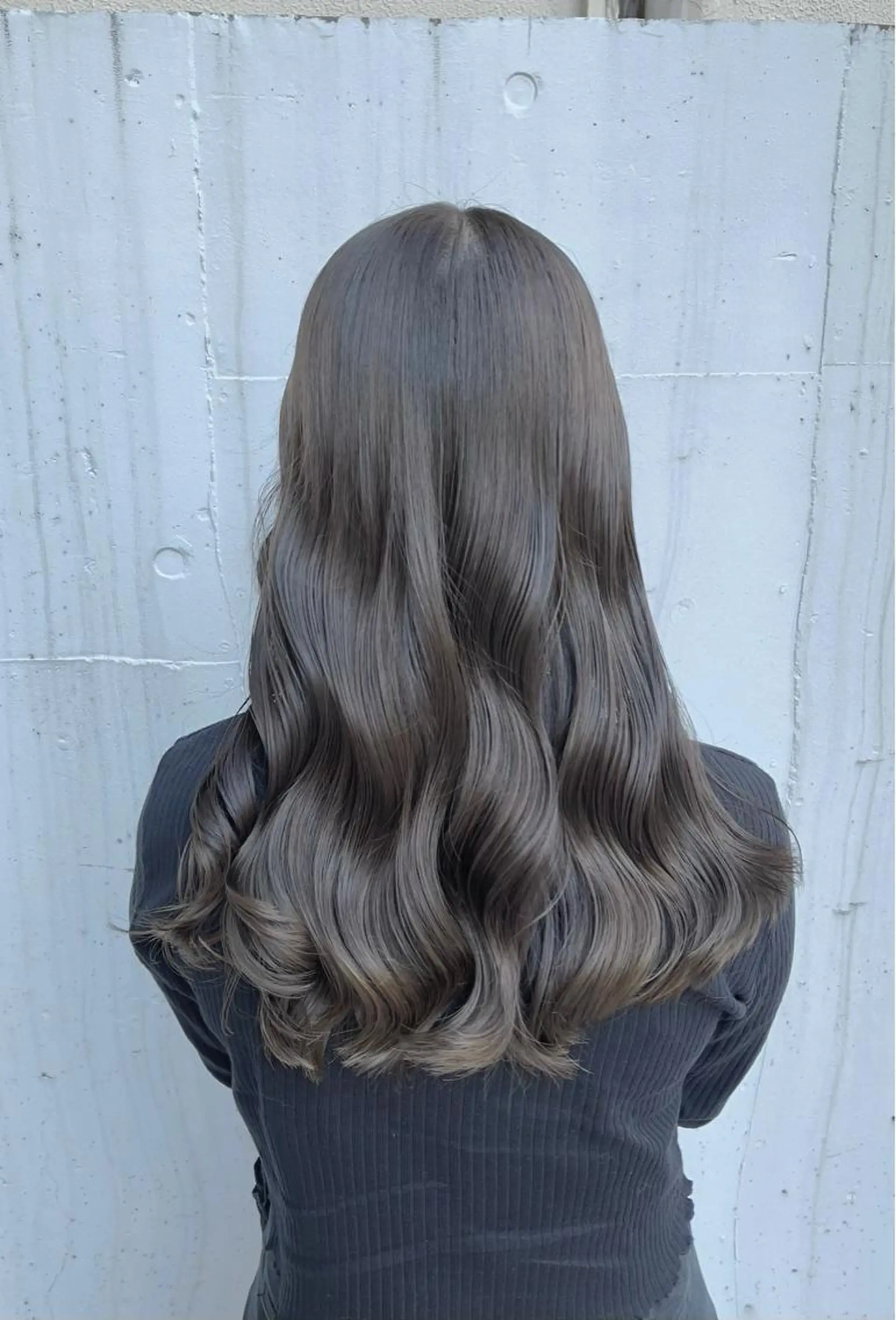ロング カラー ブリーチ 透明感カラー ブリーチなしカラー 泉 堅也のヘアスタイル