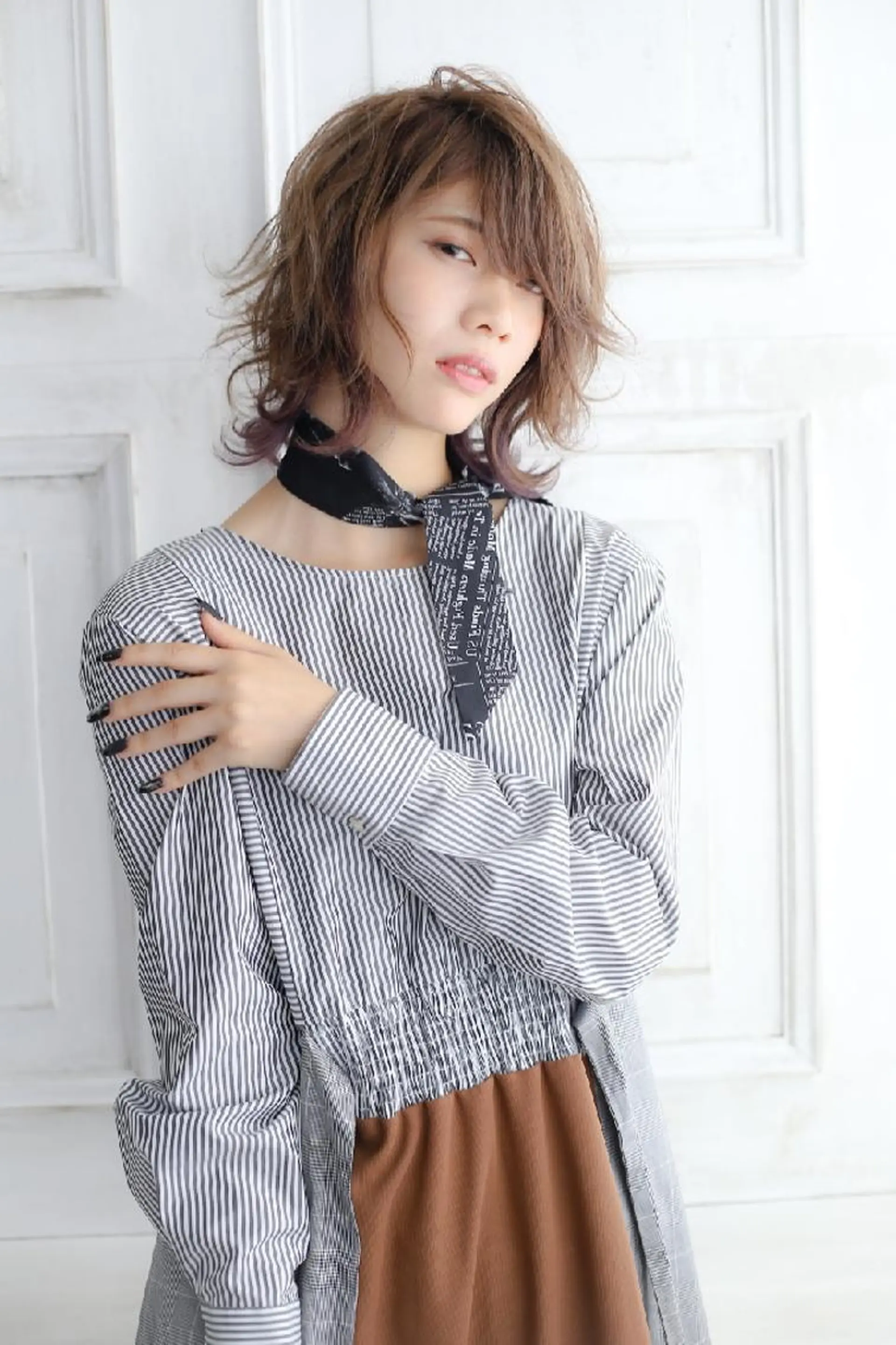 ミディアム カラー ヘアアレンジ インナーカラー ウルフカット hair make powder 薮本のヘアスタイル