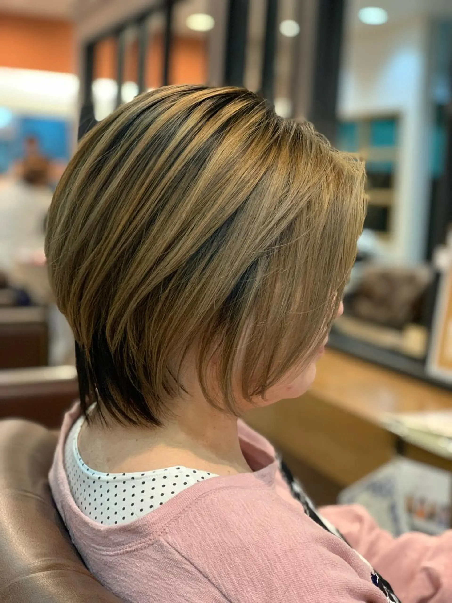 ショート カラー バレイヤージュ グラデーションカラー レイヤーカット ショートヘア カット ヘアカラー トリートメント 廣瀬 智志のヘアスタイル