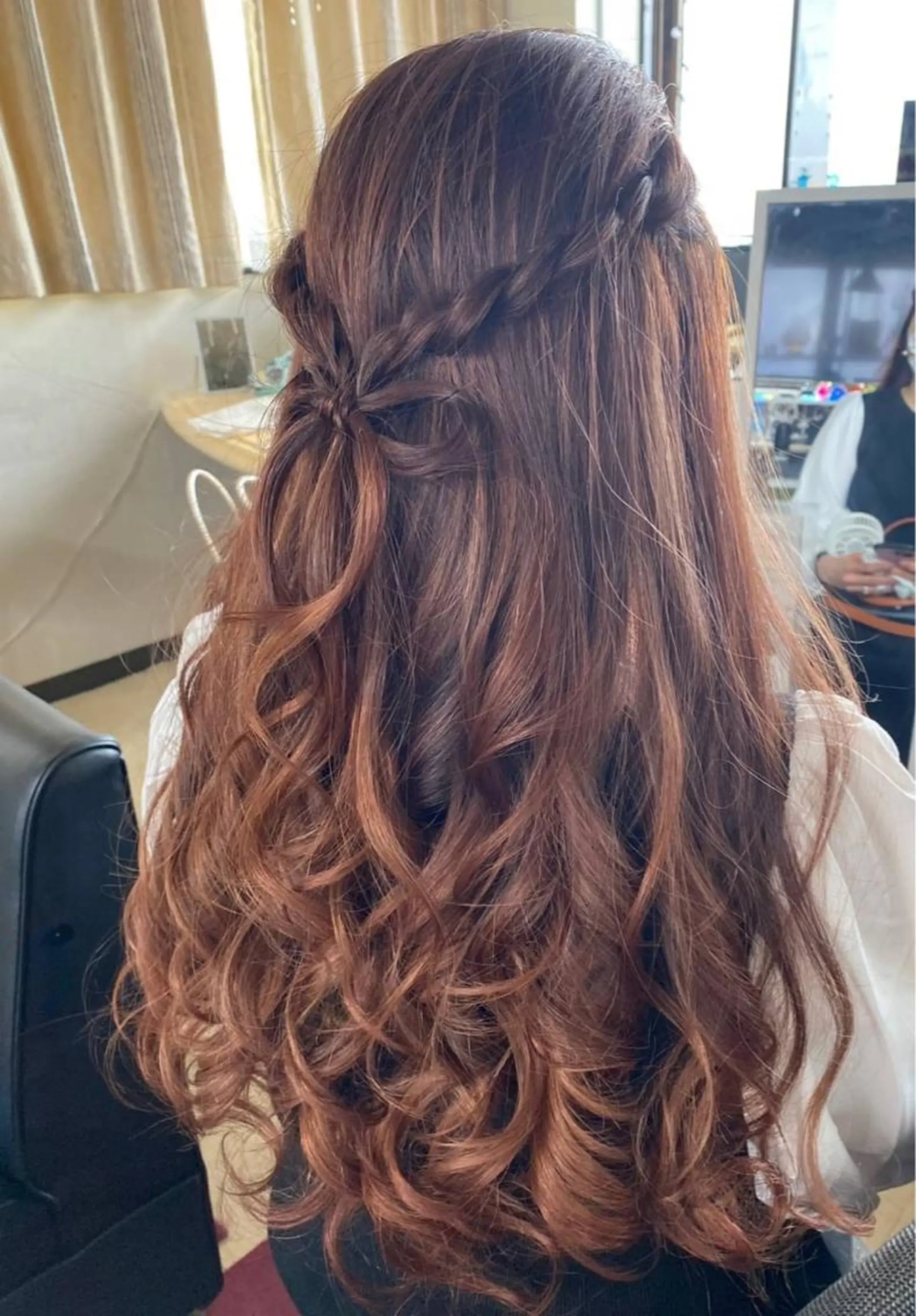 ロング ハロウィン 銀河 ティンガーラのヘアスタイル