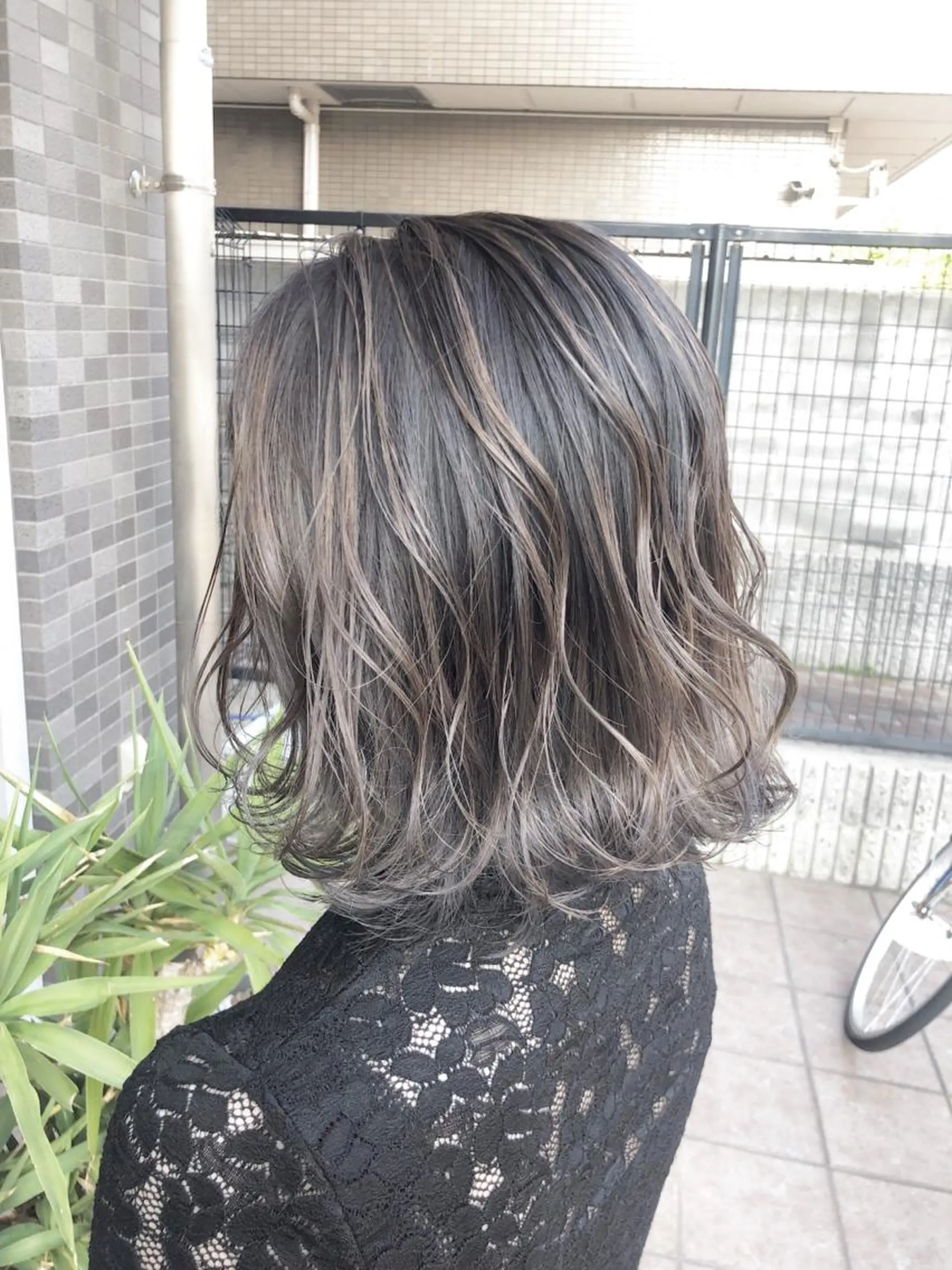 セミロング レイヤーカット カット ヘアカラー REVE所属・馬場  麻応のヘアスタイル
