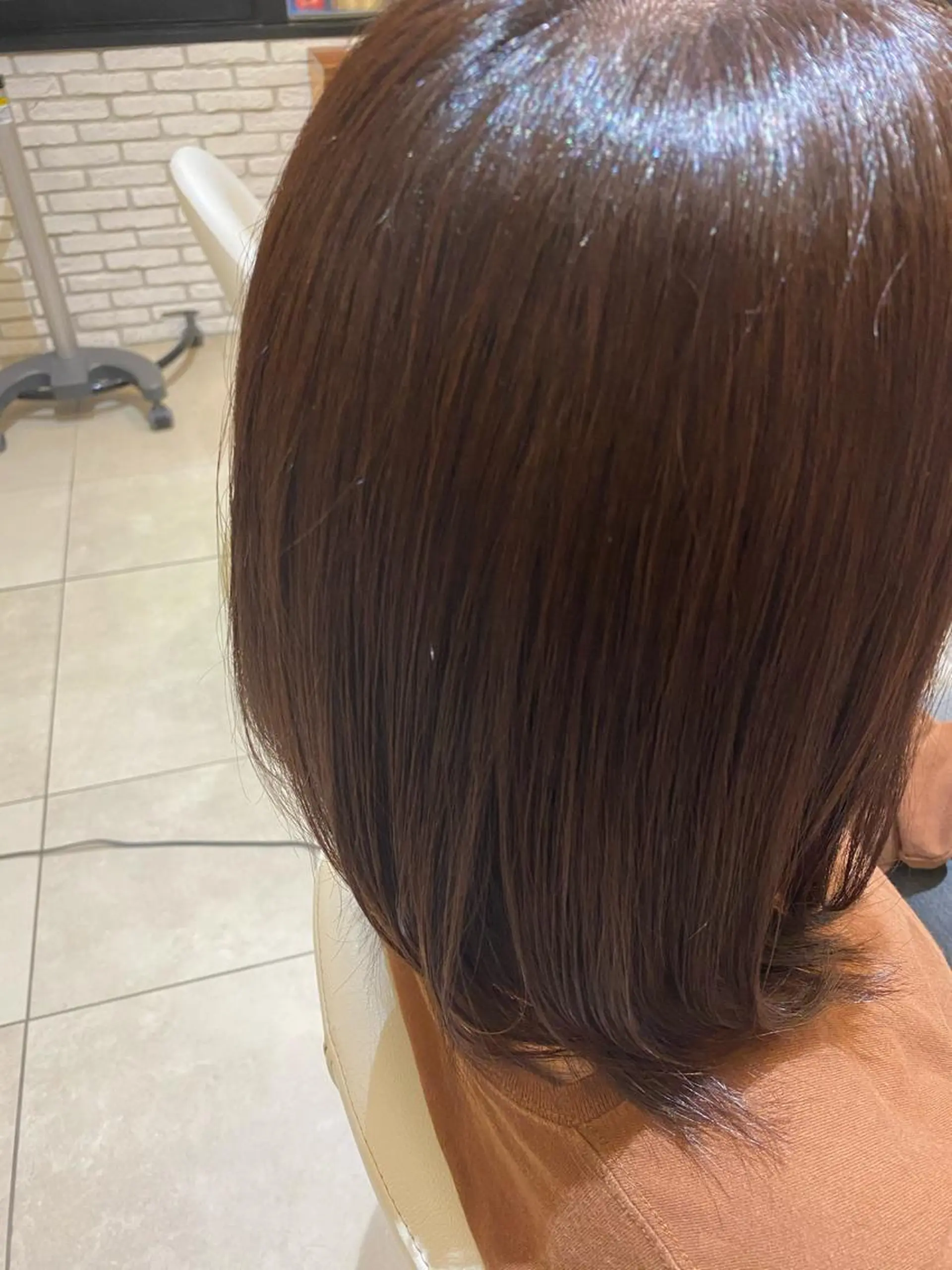 ミディアム カラー カット ヘアカラー トリートメント 峯村 亜希のヘアスタイル