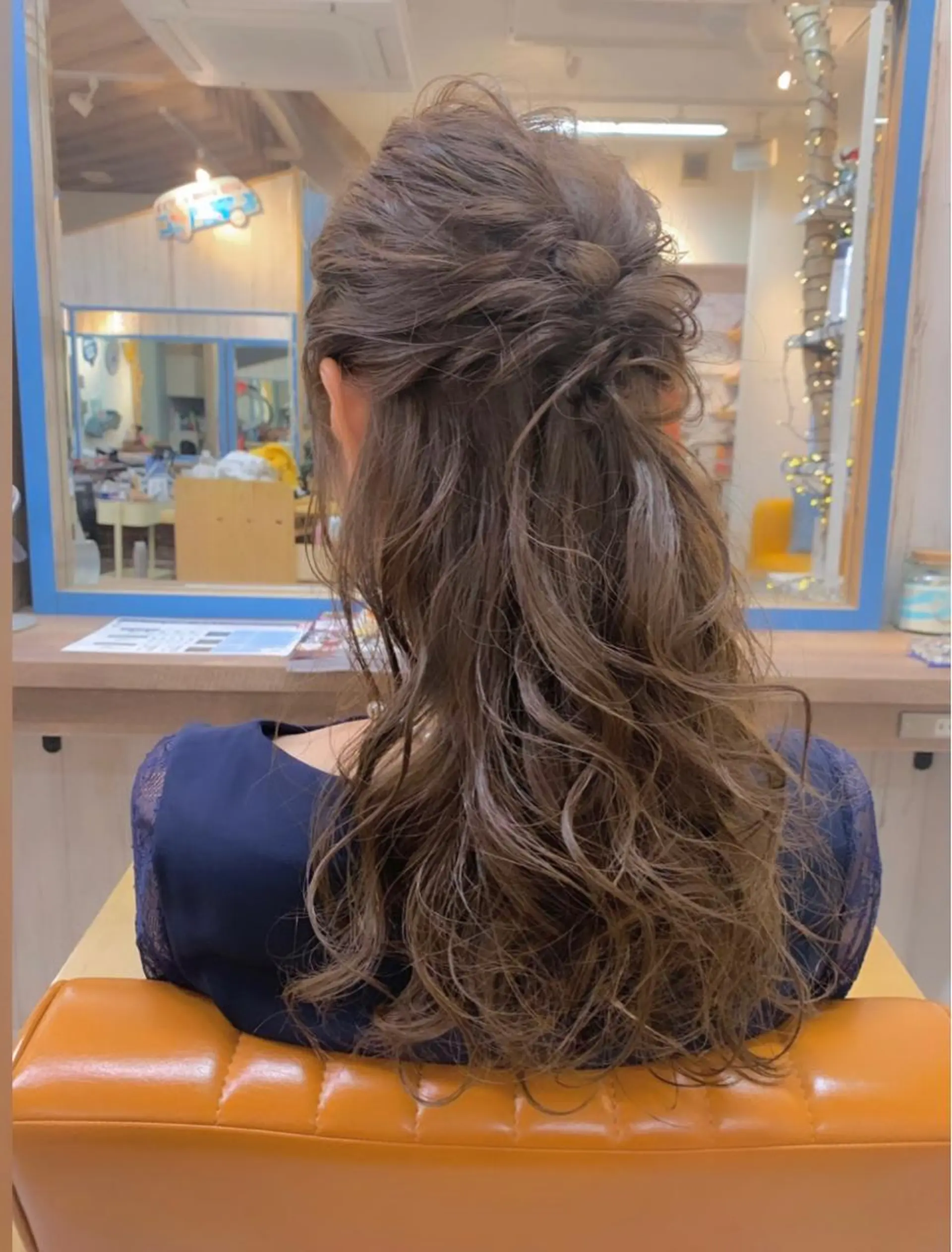 ミディアム ヘアアレンジ ハーフアップ ヘアセット カワシマ セイカのヘアスタイル