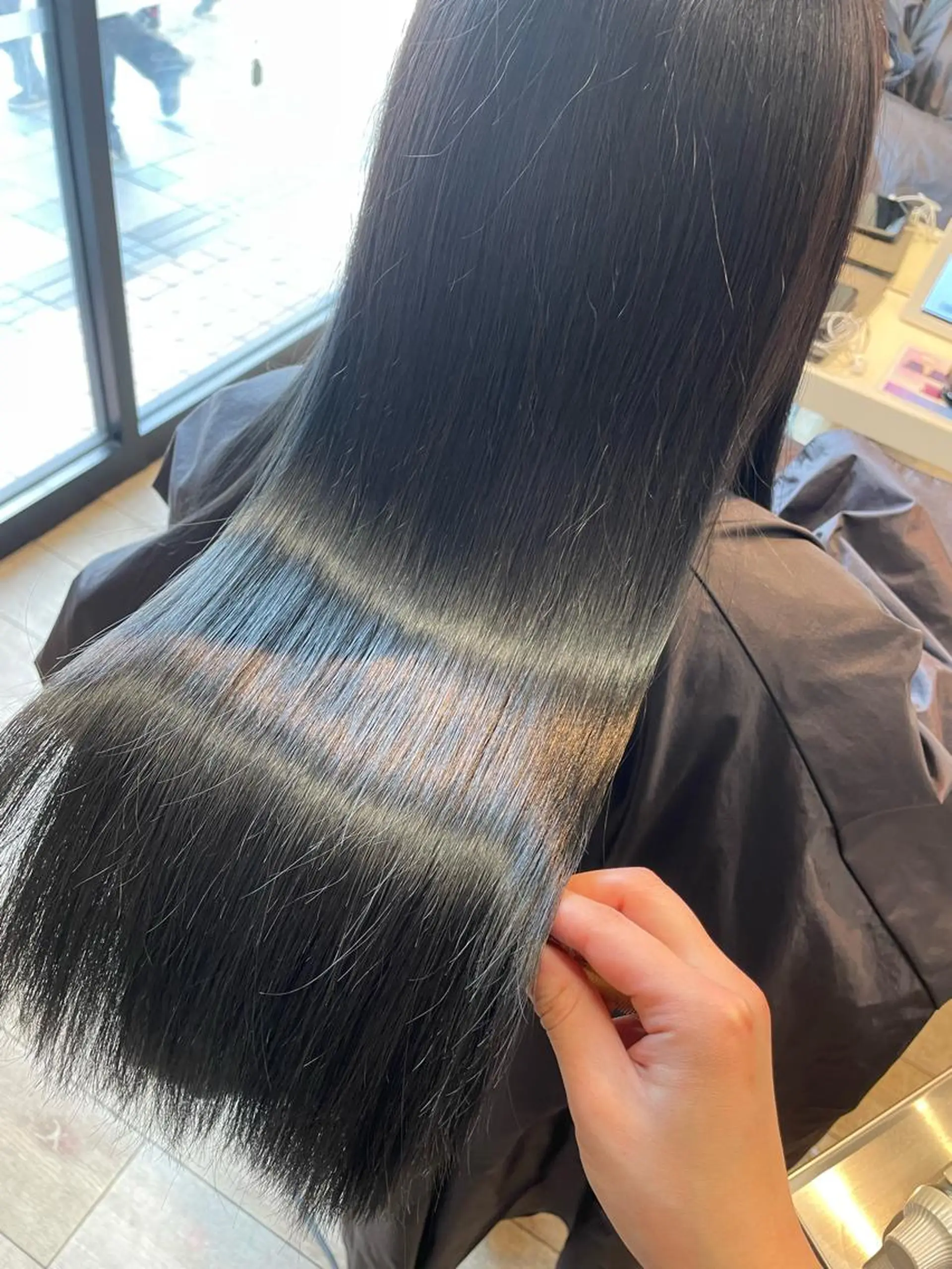 ロング カラー 黒髪 ブルーカラー ブルーブラック トリートメント LOG/所属・✨縮毛/ブリーチ✨ 出口 紗依のヘアスタイル