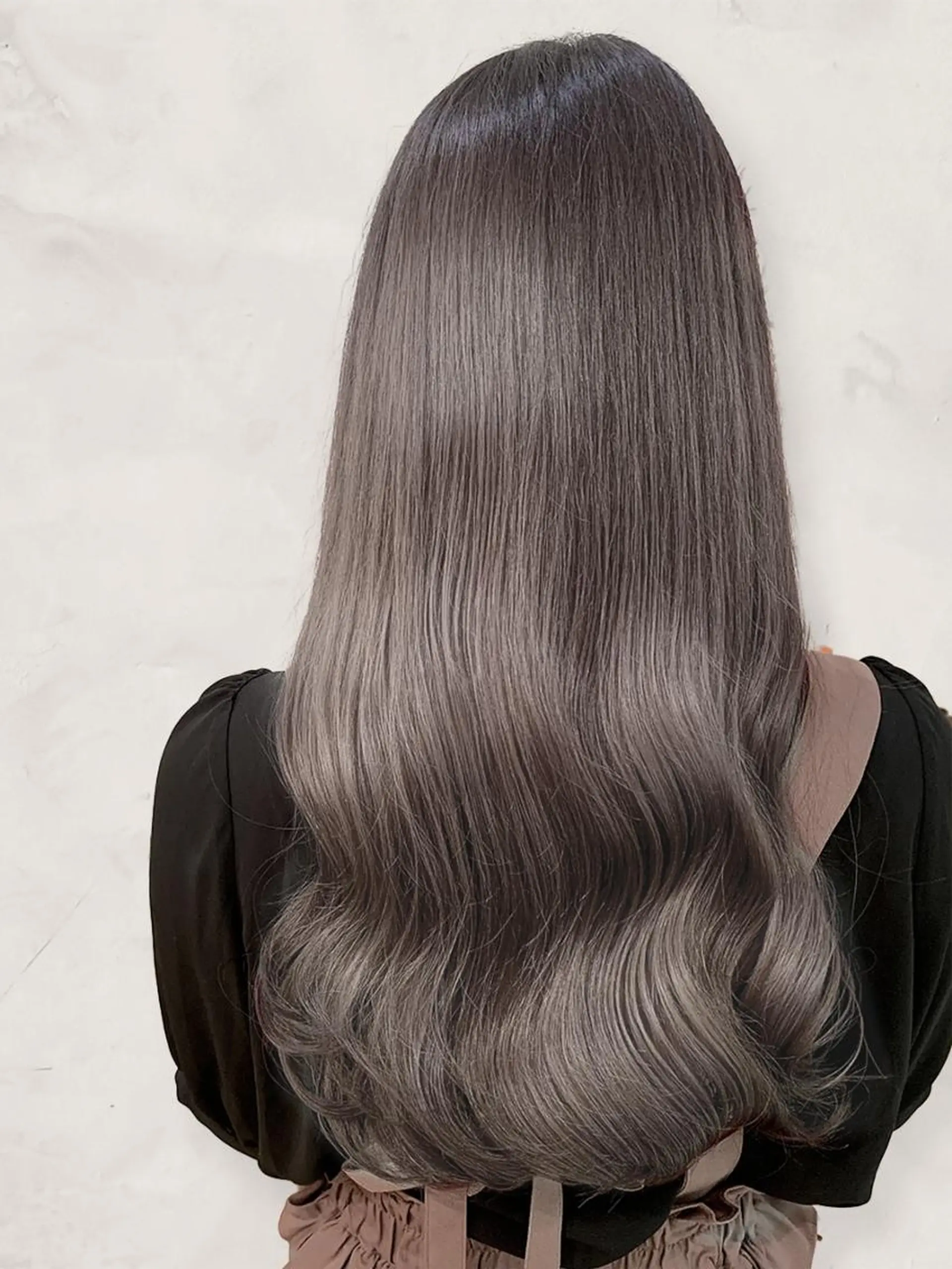 カラー ロング 透明感カラー くせ毛 髪質改善 ヘアカラー トリートメント グレージュカラー✨ 藤生 和宏のヘアスタイル