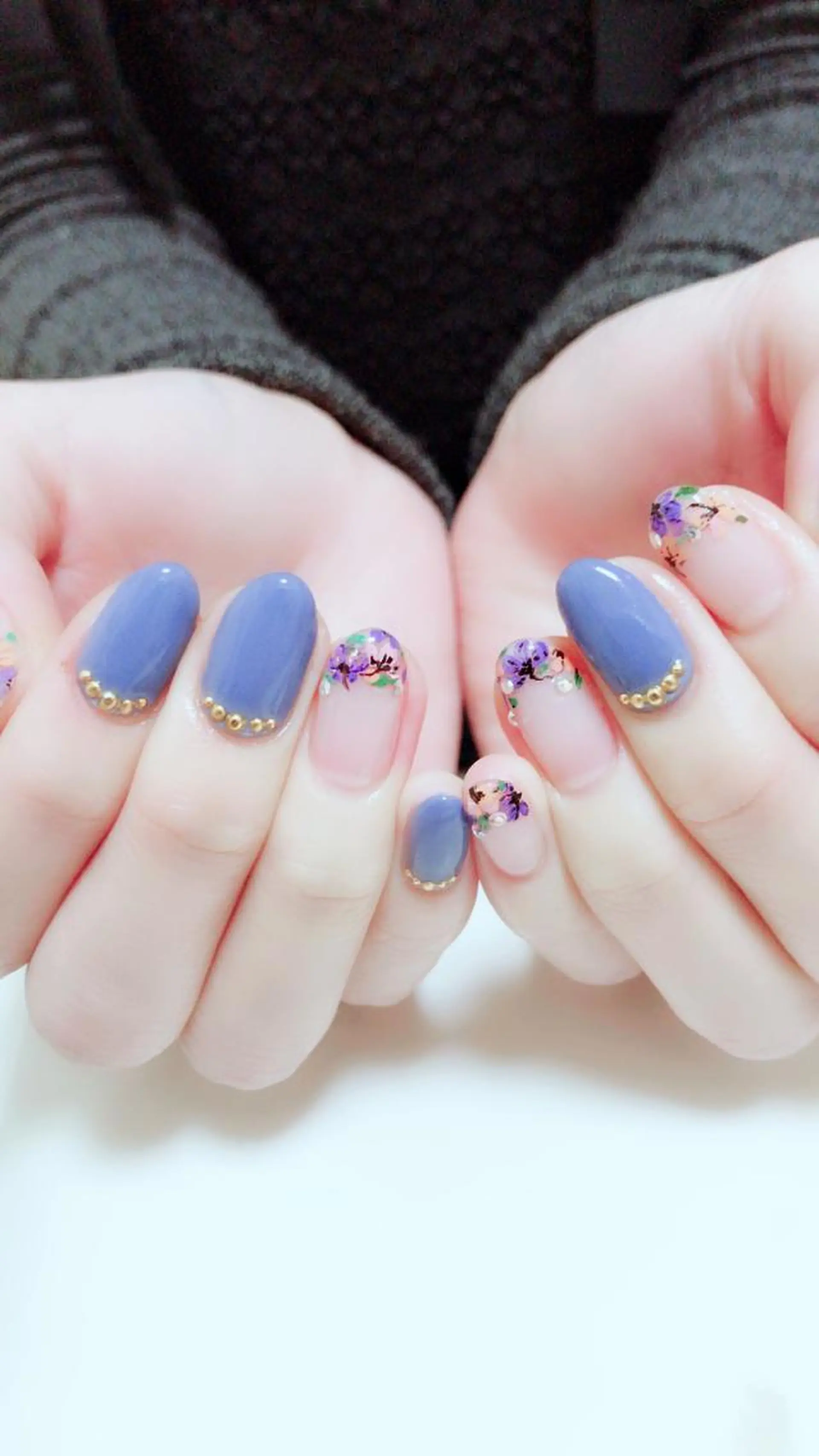 ネイル アートネイル ブルー フラワーネイル ハンドネイル 木槿所属・吉冨 光恵のネイルデザイン