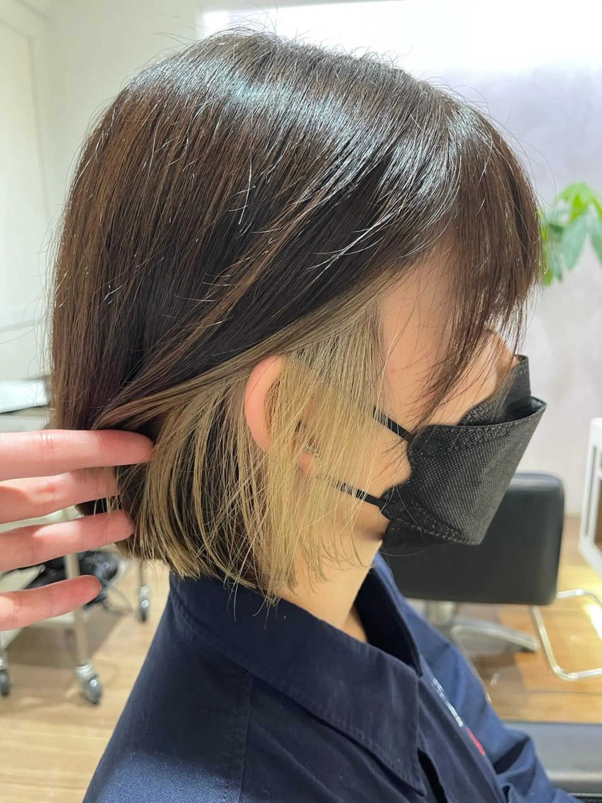 カラー ブリーチ イヤリングカラー ヘアカラー トリートメント ヘアセット 社内1メンズ担当✨ 毛流れパーマ鈴木瑛也のヘアスタイル