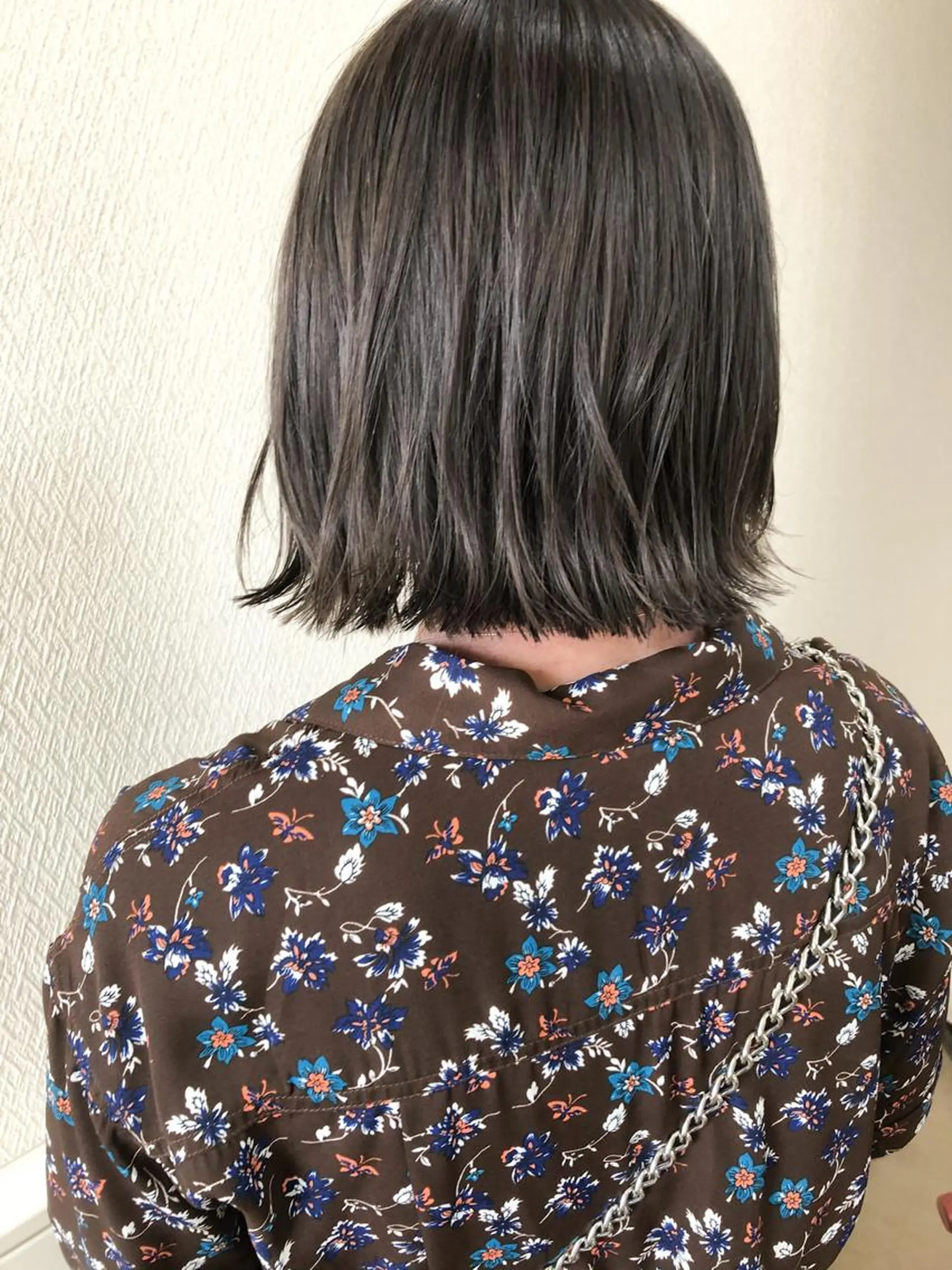 ミディアム カラー ベージュカラー ハイライトカラー ラベンダーカラー ラベンダーベージュ ハイライト ヘアカラー 小木曽智美 /ボブ/ショートのヘアスタイル