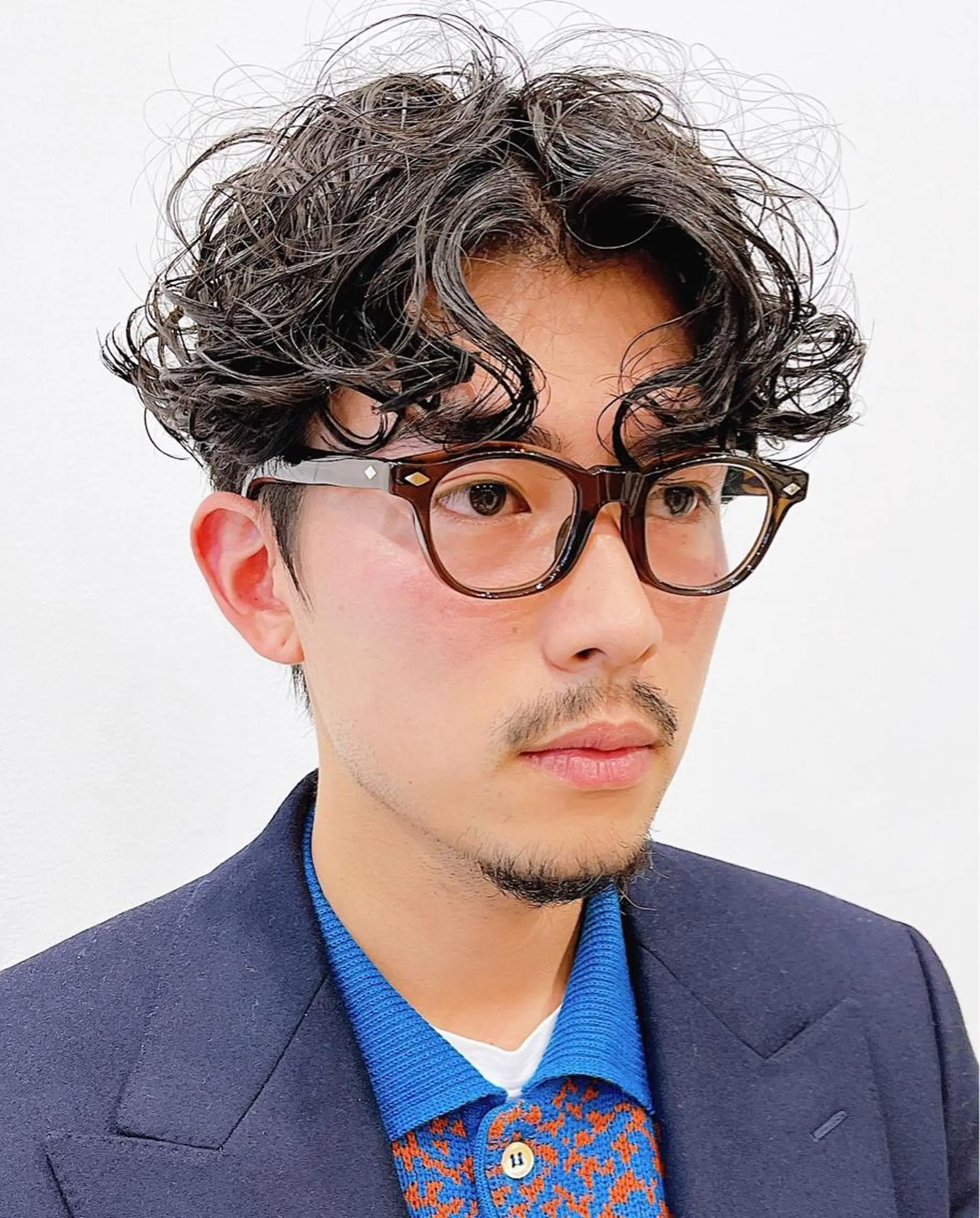 ショート パーマ メンズ センターパート メンズパーマ カット パーマ メンズパーマ タカキリョウのヘアスタイル