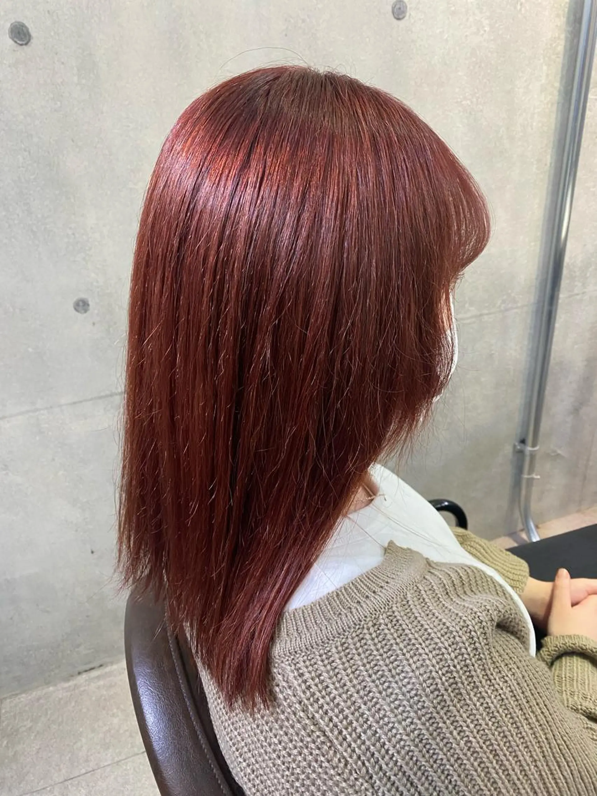 セミロング カットモデル/ 吉本　彩夏のヘアスタイル